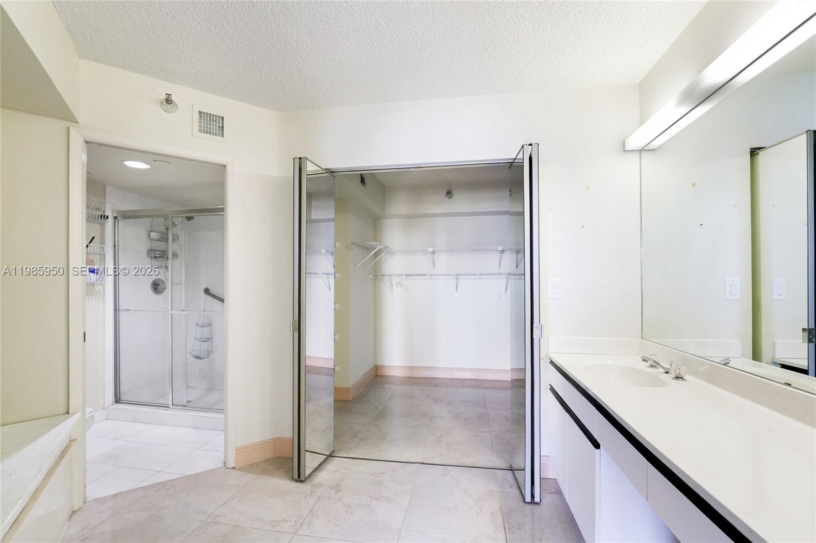 MYSTIC POINTE CONDO NO TH - Residential