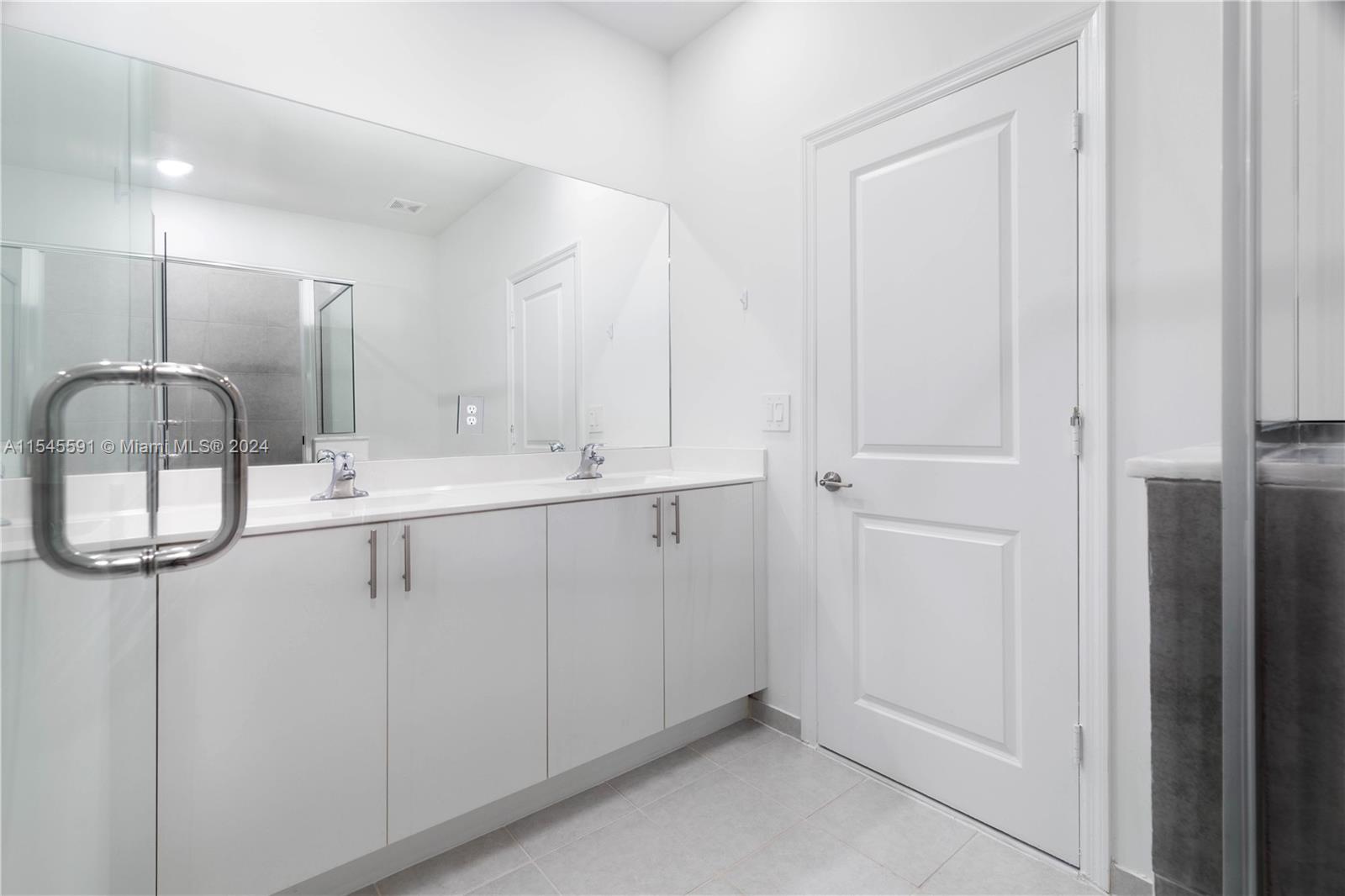 KEYS-GATE NO 1 - Residential Lease