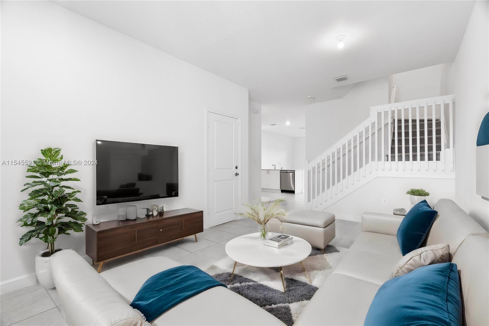 KEYS-GATE NO 1 - Residential Lease