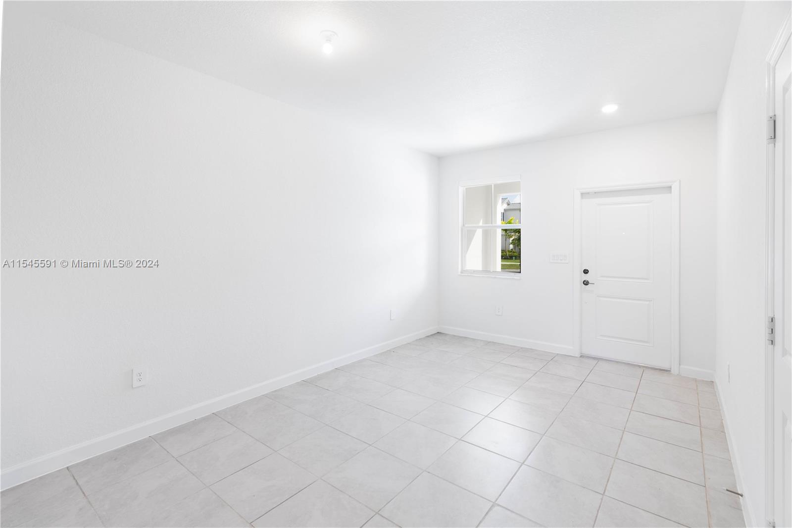 KEYS-GATE NO 1 - Residential Lease