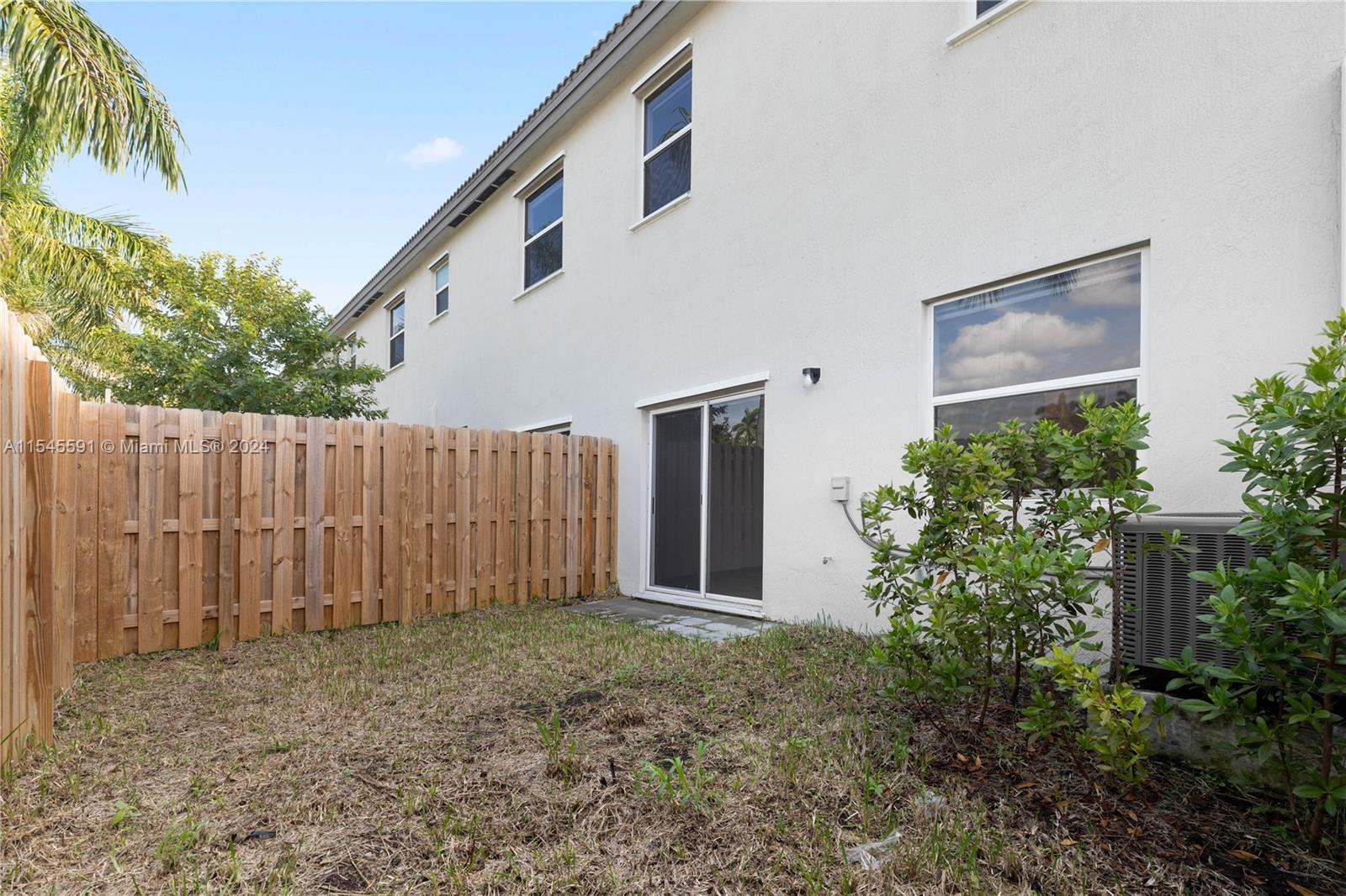 KEYS-GATE NO 1 - Residential Lease