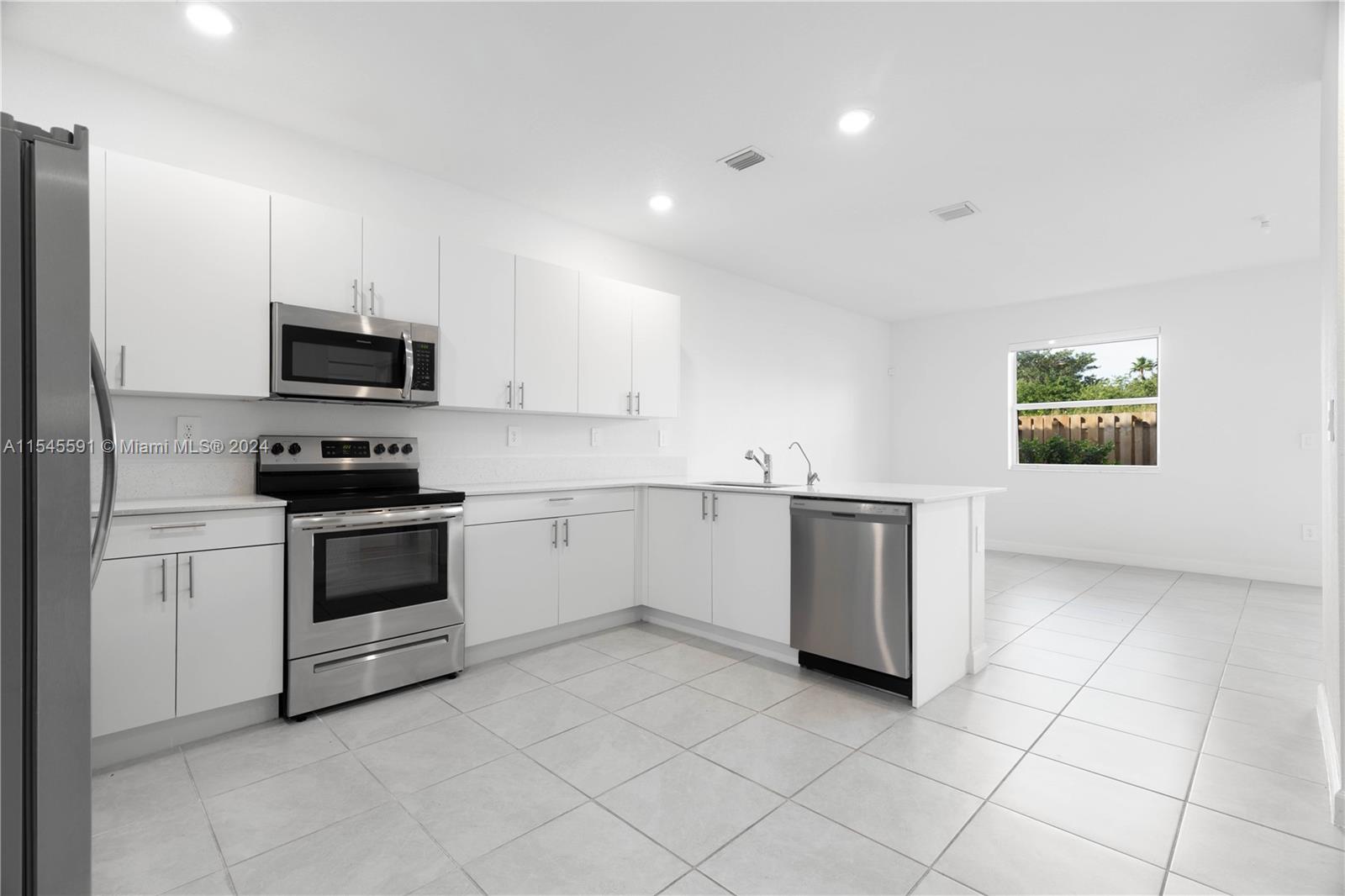 KEYS-GATE NO 1 - Residential Lease