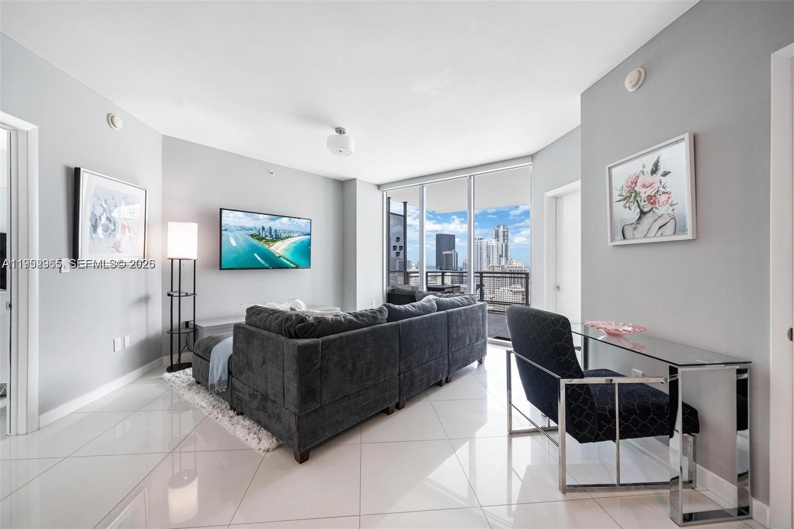 WIND CONDO - Residential