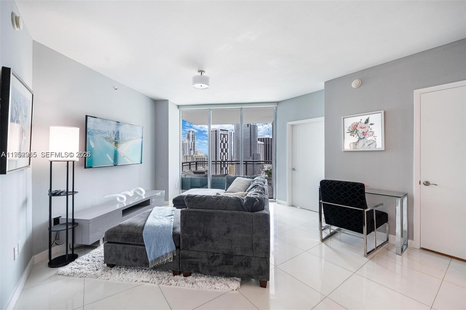 WIND CONDO - Residential