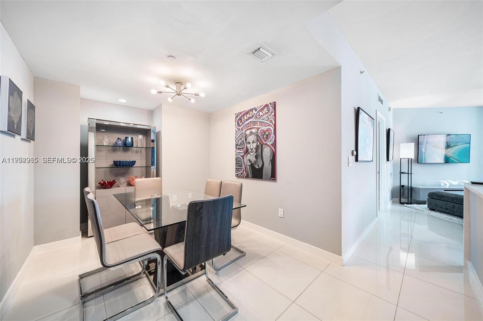 WIND CONDO - Residential