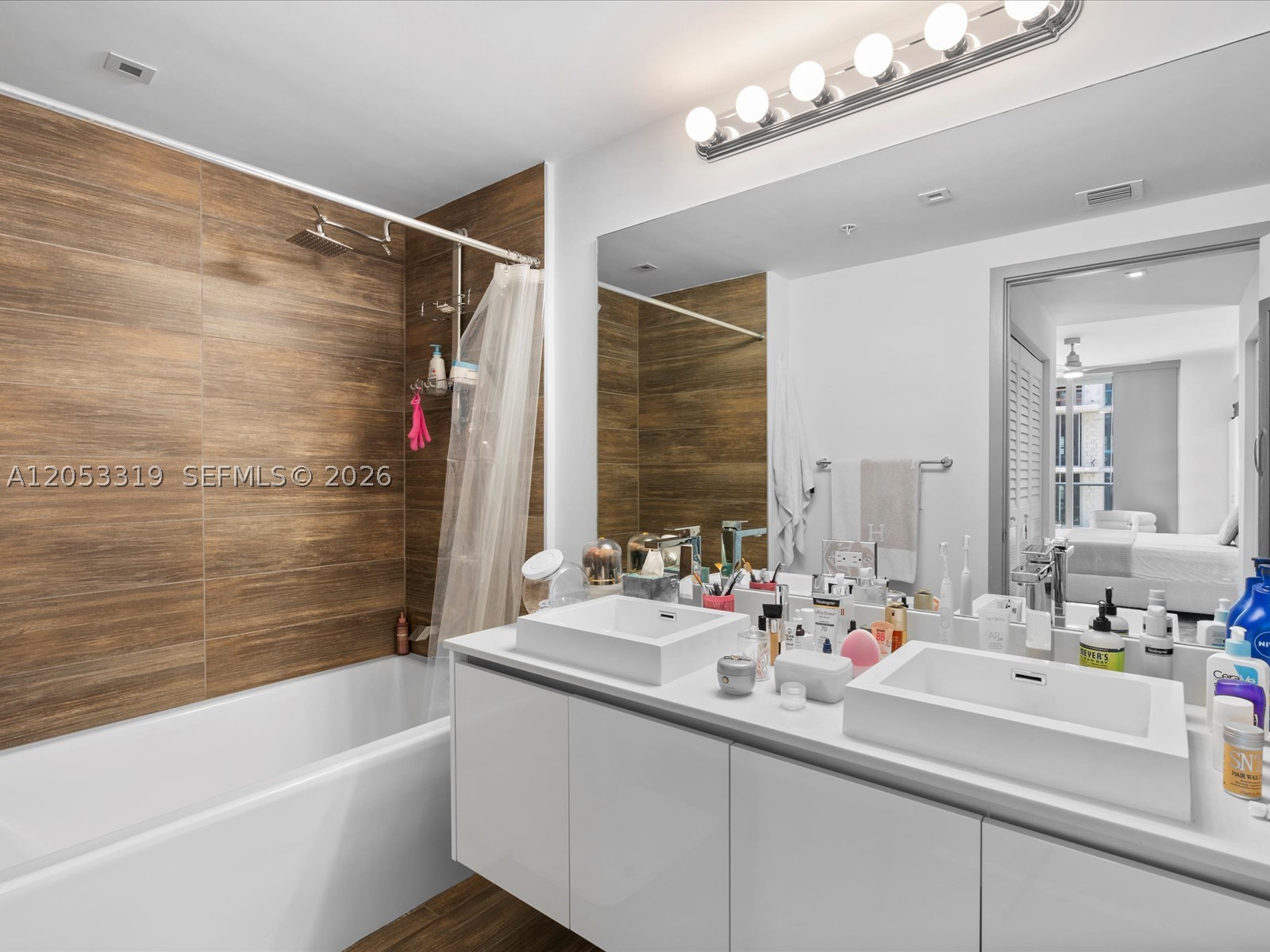 LE PARC AT BRICKELL CONDO - Residential Lease