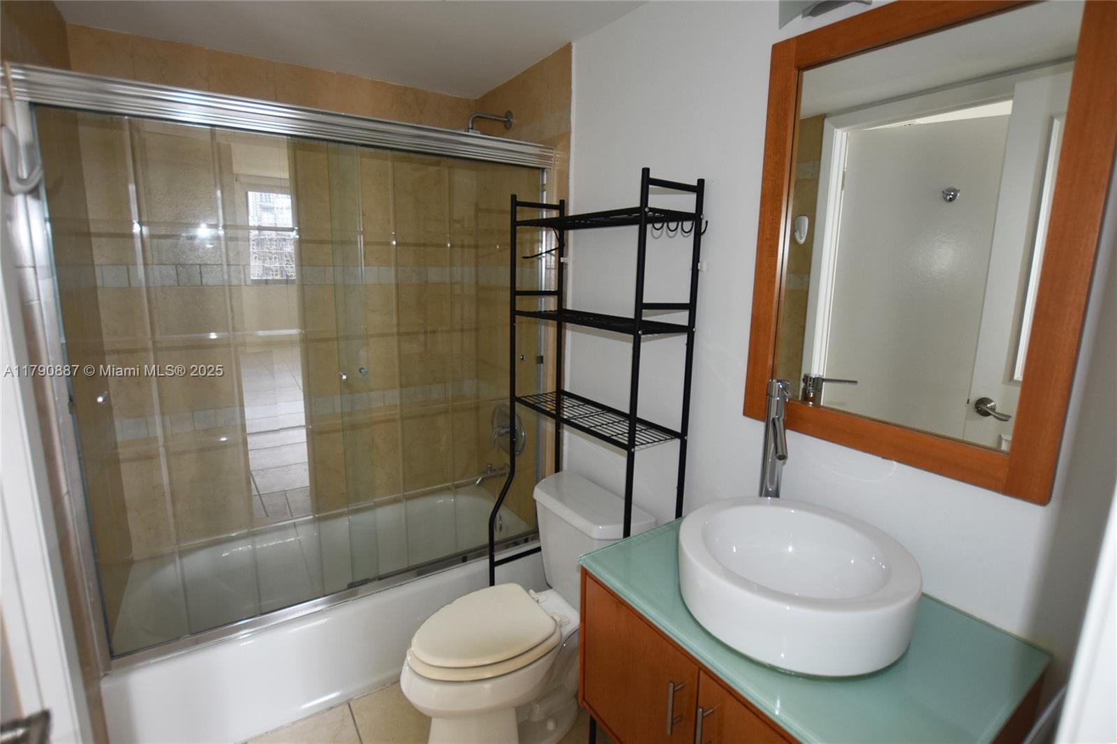 BRICKELL KEY II - Residential Lease