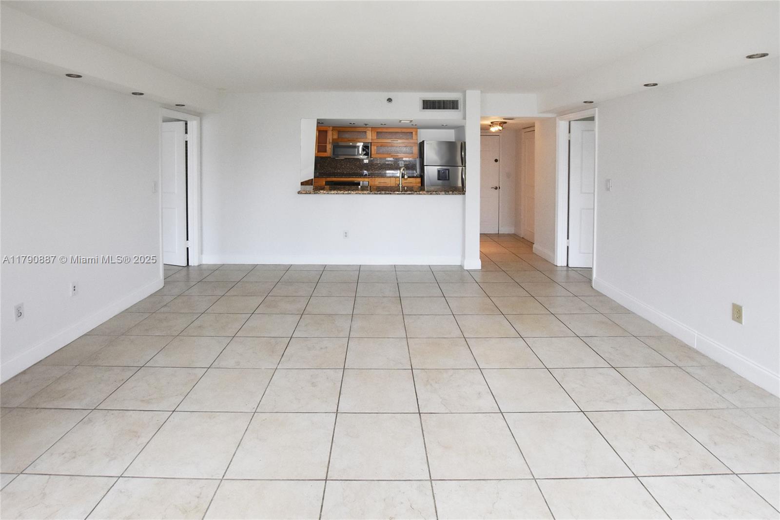 BRICKELL KEY II - Residential Lease