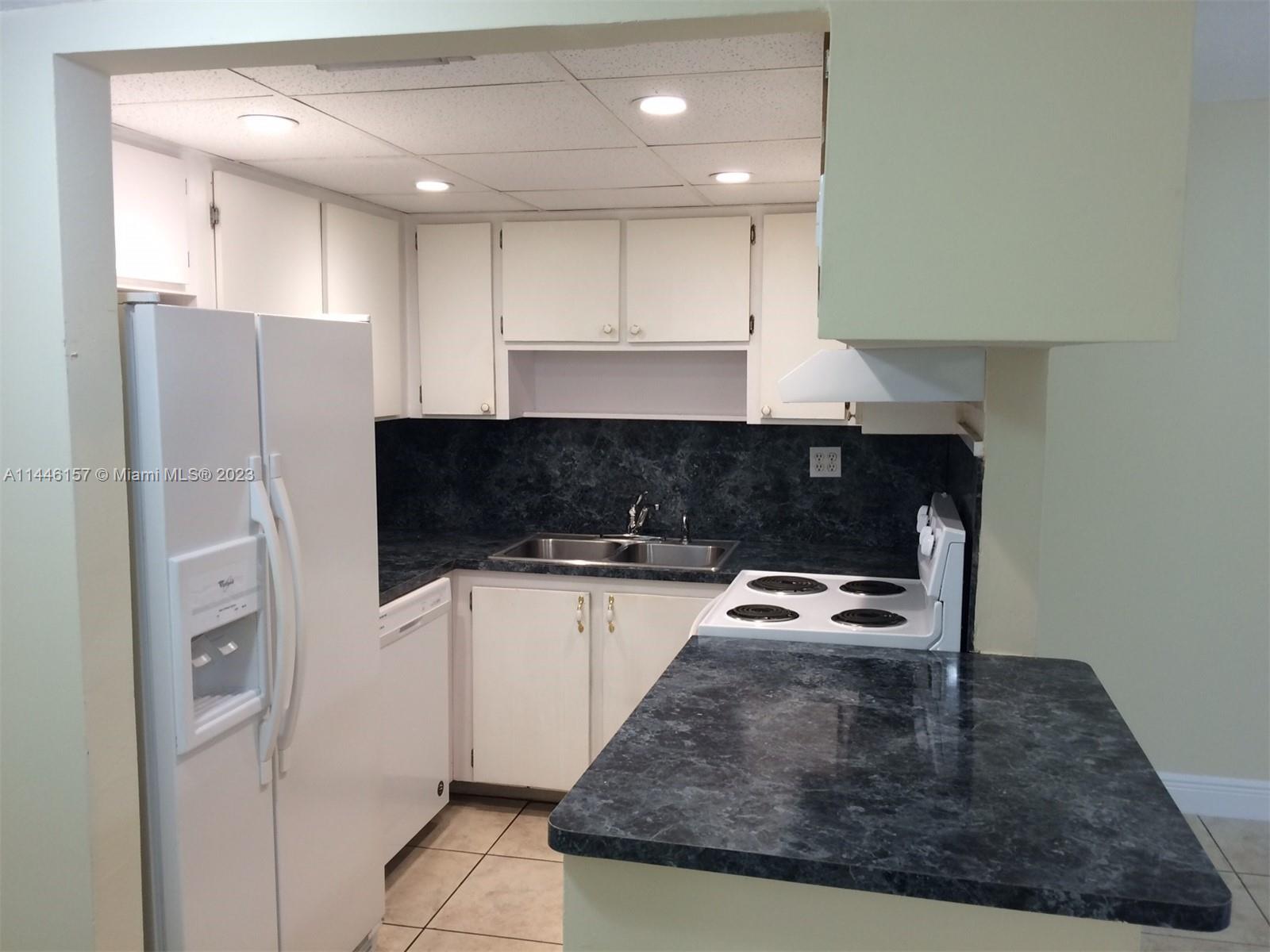 EXPO I CONDO - Residential Lease