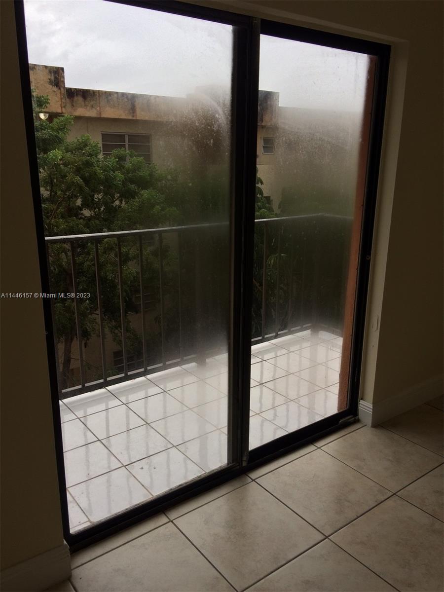 EXPO I CONDO - Residential Lease