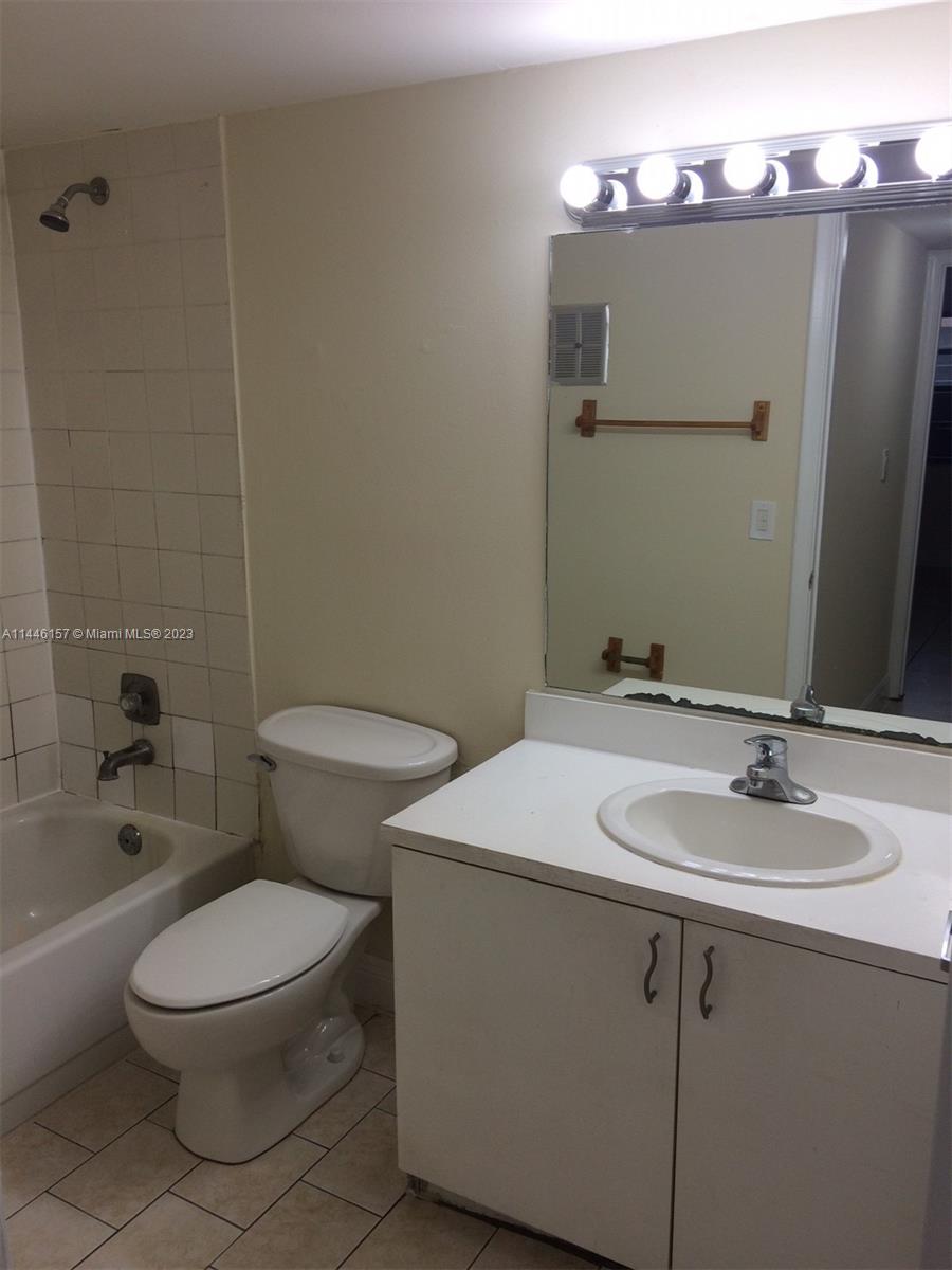 EXPO I CONDO - Residential Lease