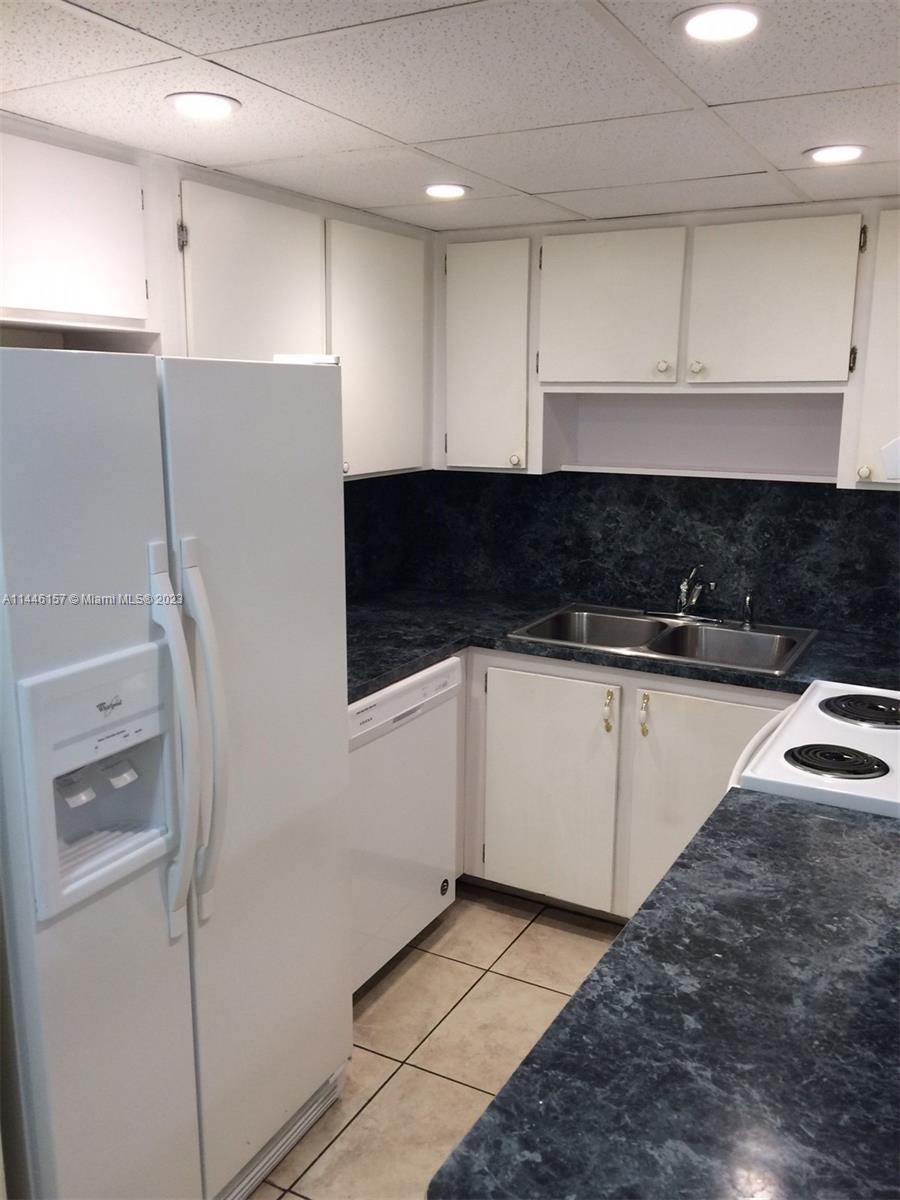 EXPO I CONDO - Residential Lease
