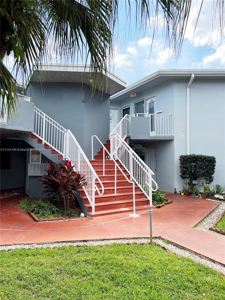 SKY LAKE GARDENS NO 2 CON - Residential