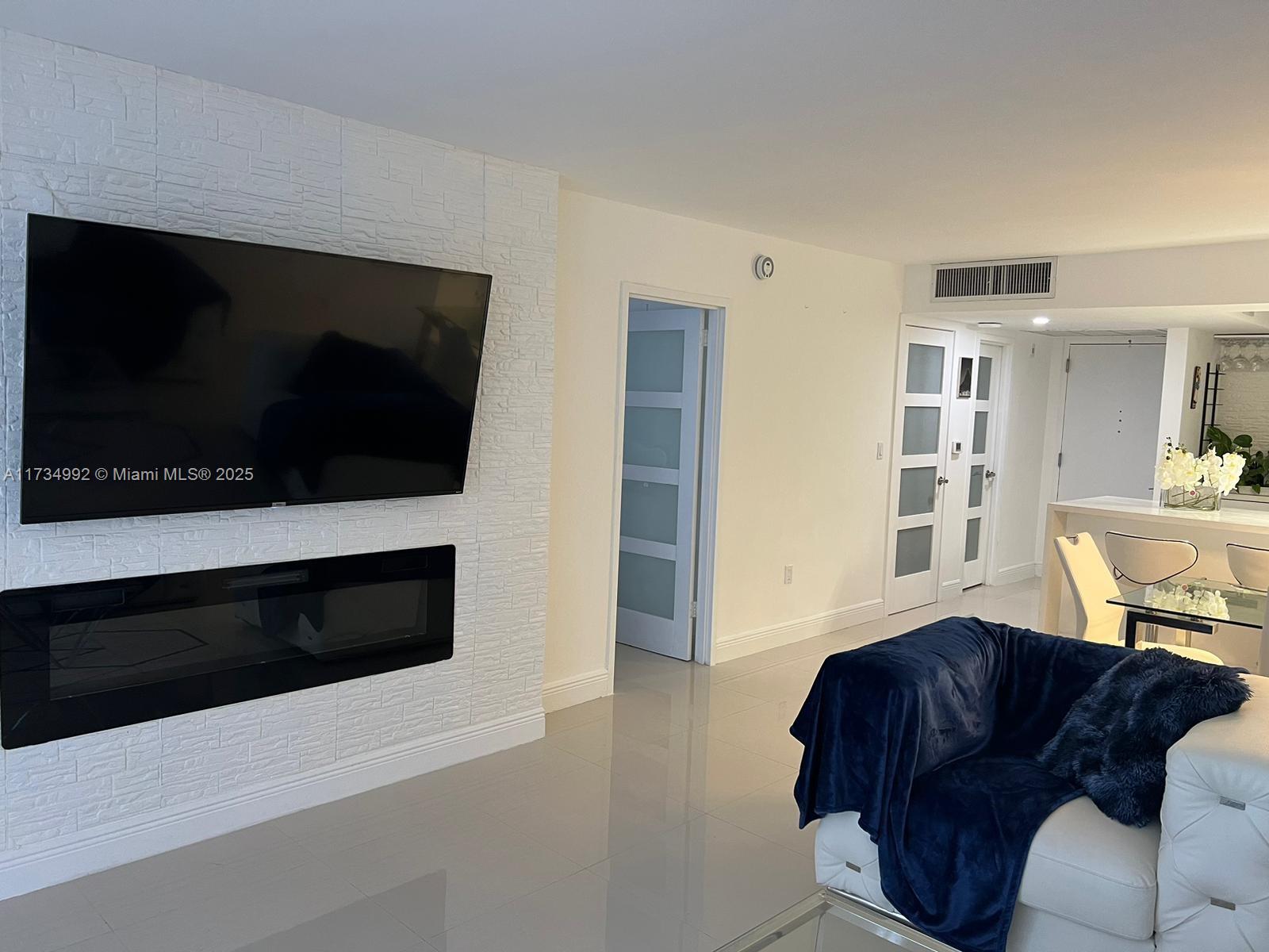 ARLEN BEACH CONDO - Residential Lease
