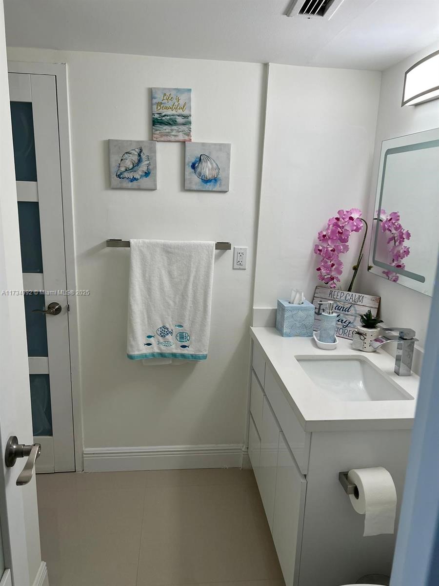 ARLEN BEACH CONDO - Residential Lease