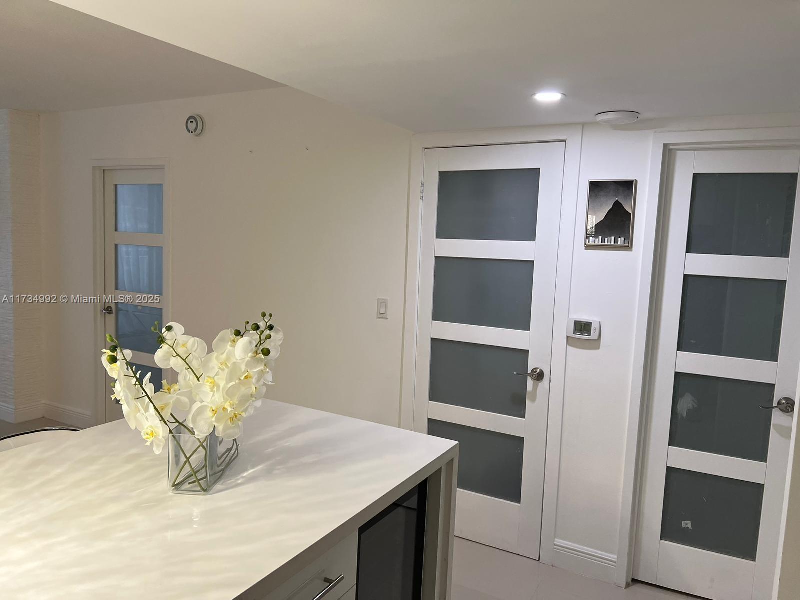 ARLEN BEACH CONDO - Residential Lease