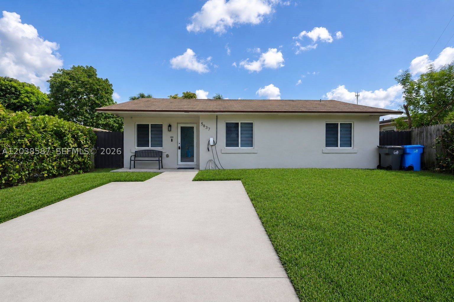 Complete remodeled home, 3 Bed 2 Bath , 1200 sqft home in the heart of West Park. This home was remodeled in 2023/2024, Quartz Kitchen Counters New Cabinets, Bathrooms, Tankless Water Heater, Impact Windows and Doors, Window Treatments, Laminate Wood Floors, New Appliances and Washer & Dryer. Tesla Wall Charger profesionally installed is Included. Large Backyard with plenty of room for a pool. Easy access to resaturants , shopping and major highways. Great starter home or Investment Property in family friendly neighborhood.