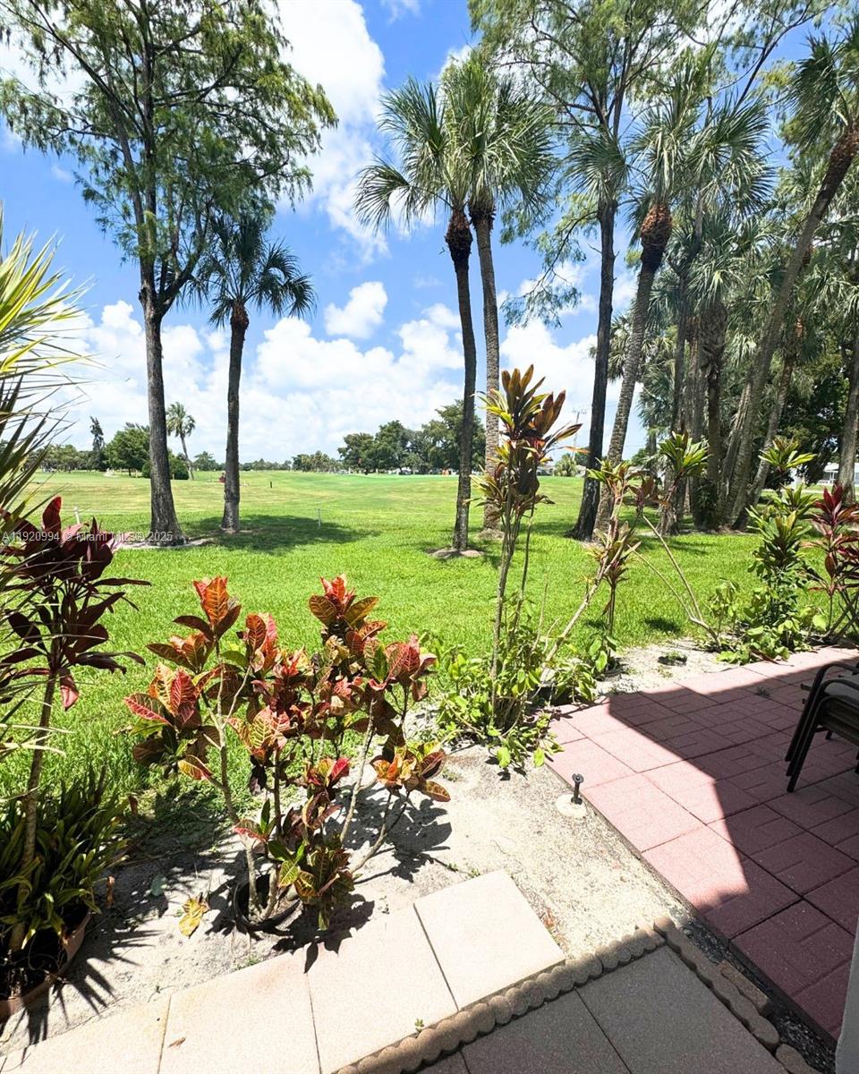 ORIOLE GOLF & TENNIS CLUB - Residential