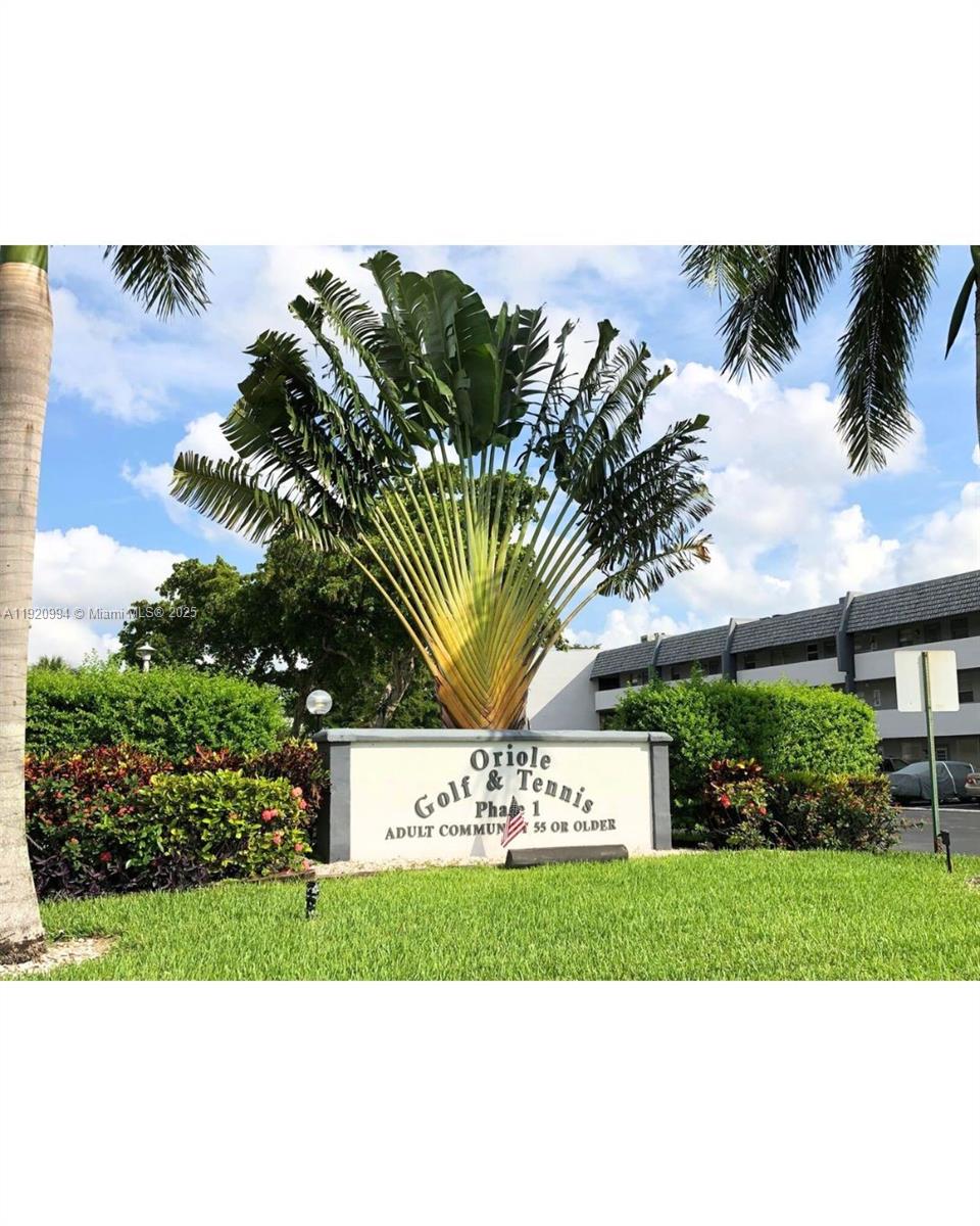 ORIOLE GOLF & TENNIS CLUB - Residential