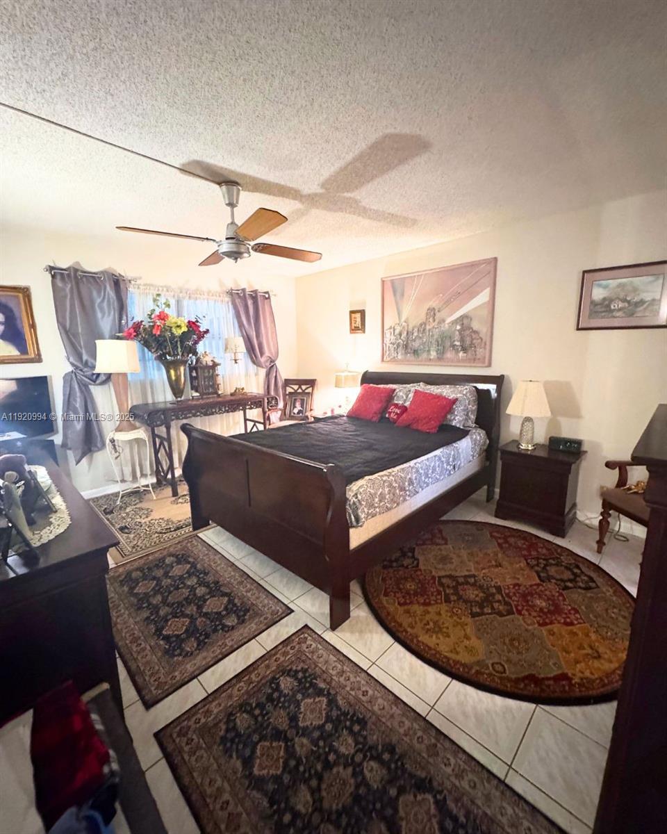 ORIOLE GOLF & TENNIS CLUB - Residential