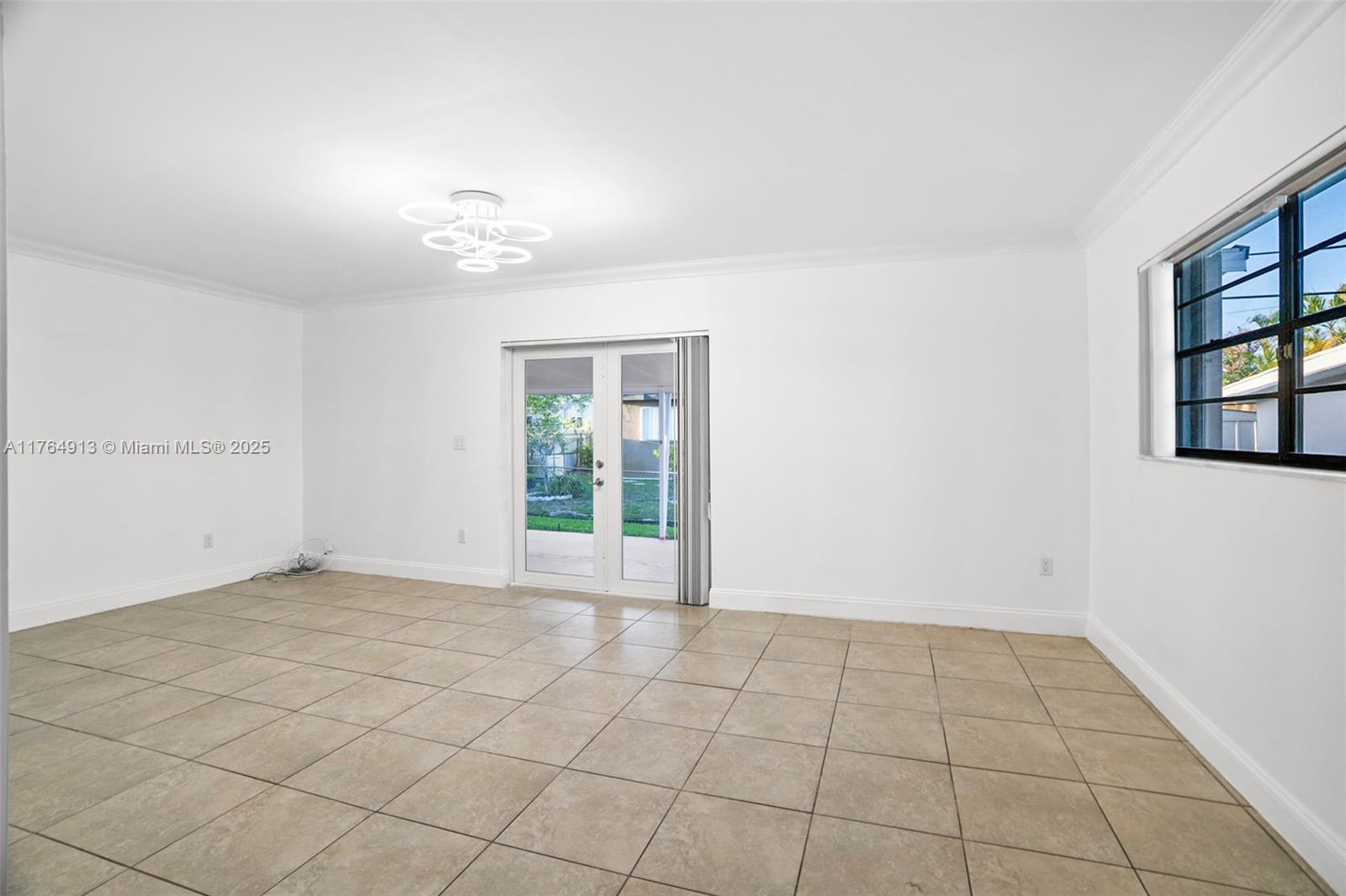 PALM SPRINGS SUB SEC 3 5T - Residential