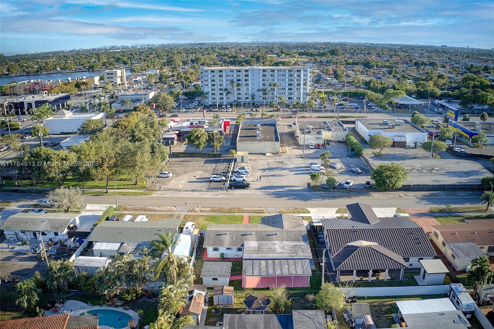 PALM SPRINGS SUB SEC 3 5T - Residential