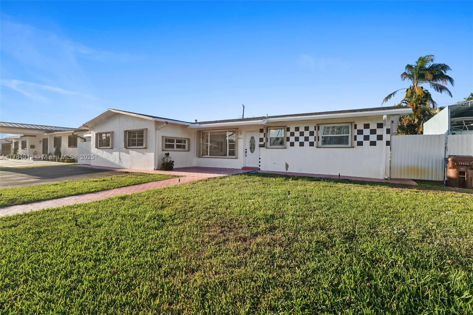 PALM SPRINGS SUB SEC 3 5T - Residential