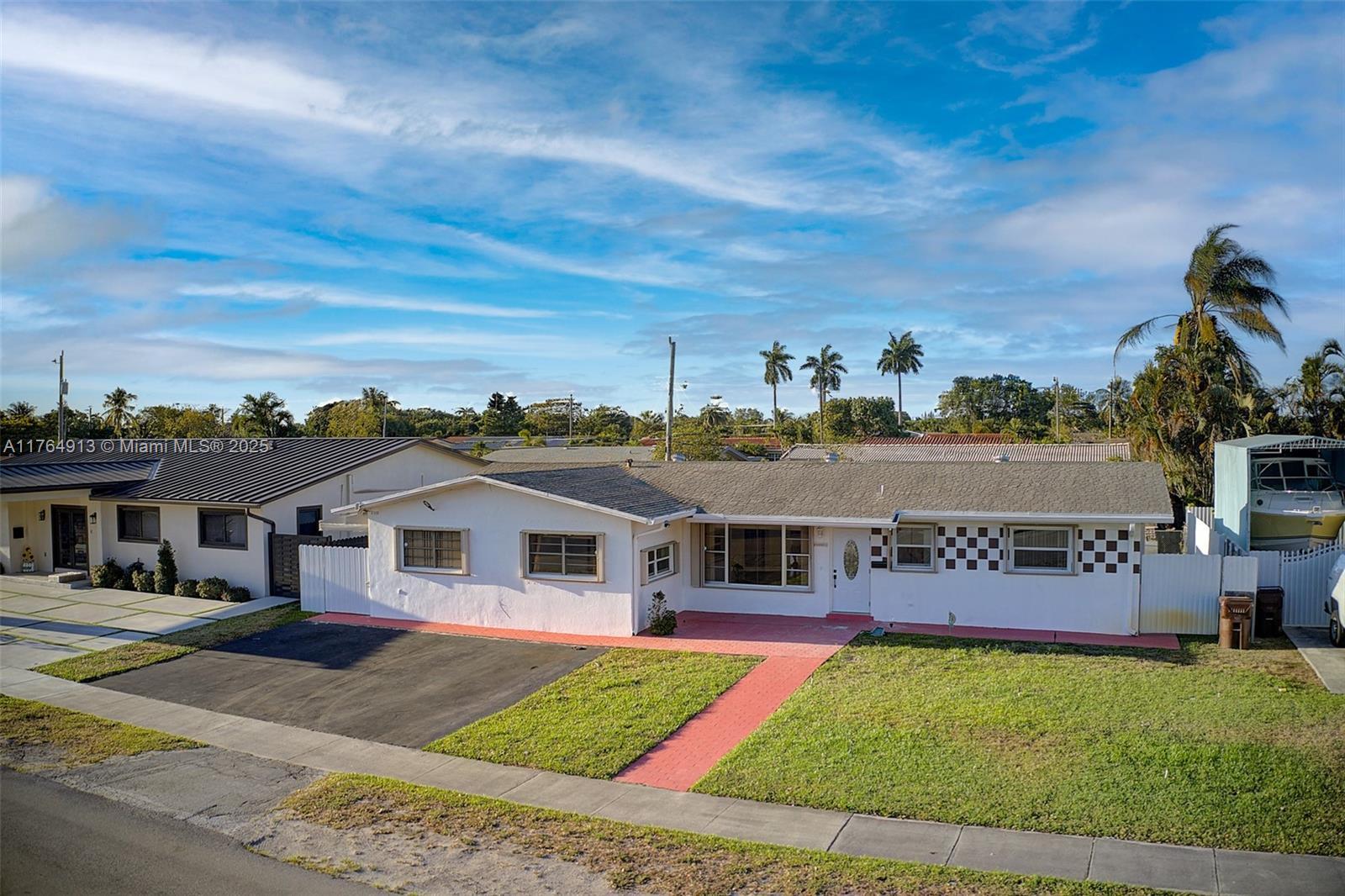 PALM SPRINGS SUB SEC 3 5T - Residential