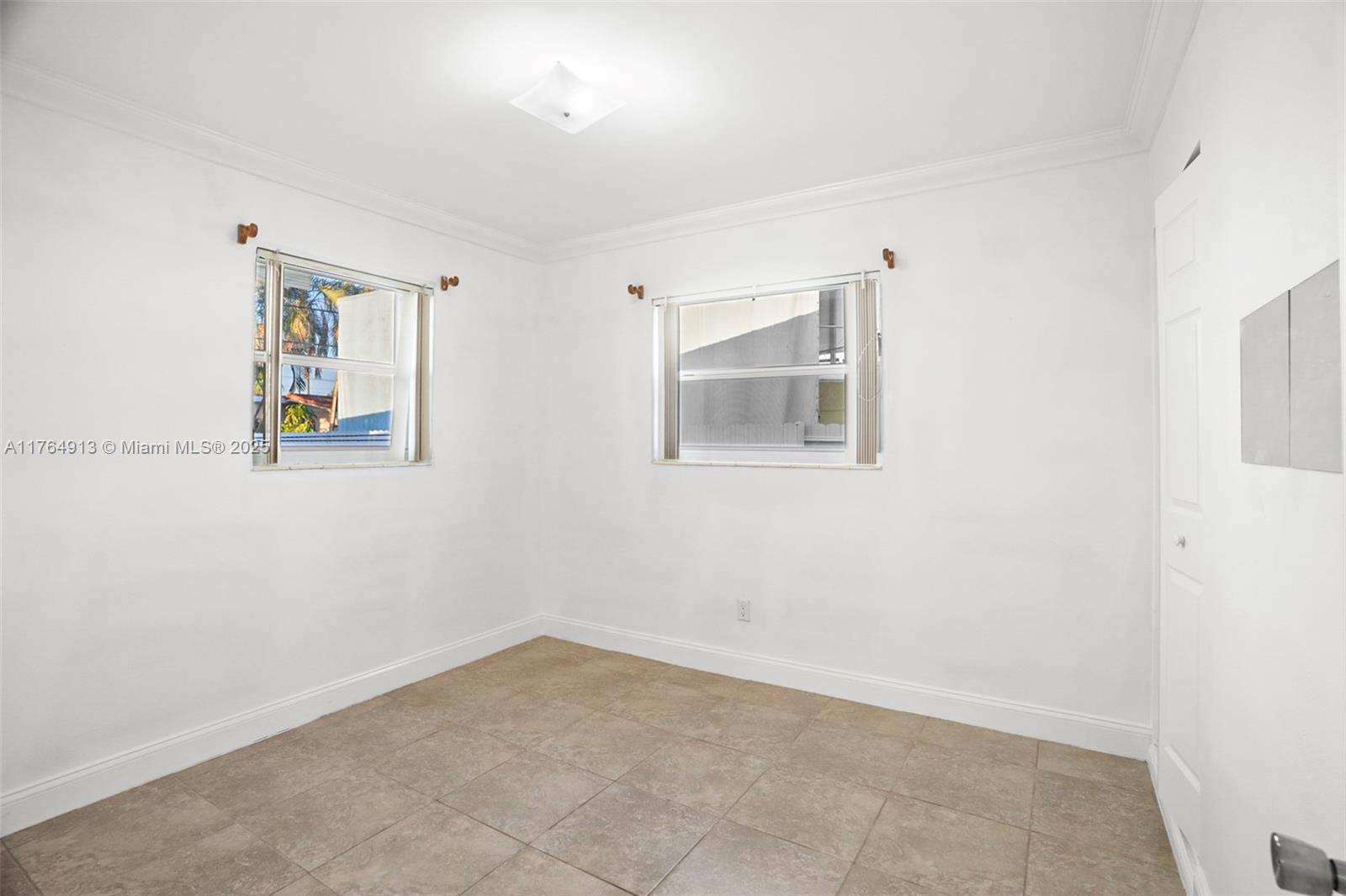 PALM SPRINGS SUB SEC 3 5T - Residential