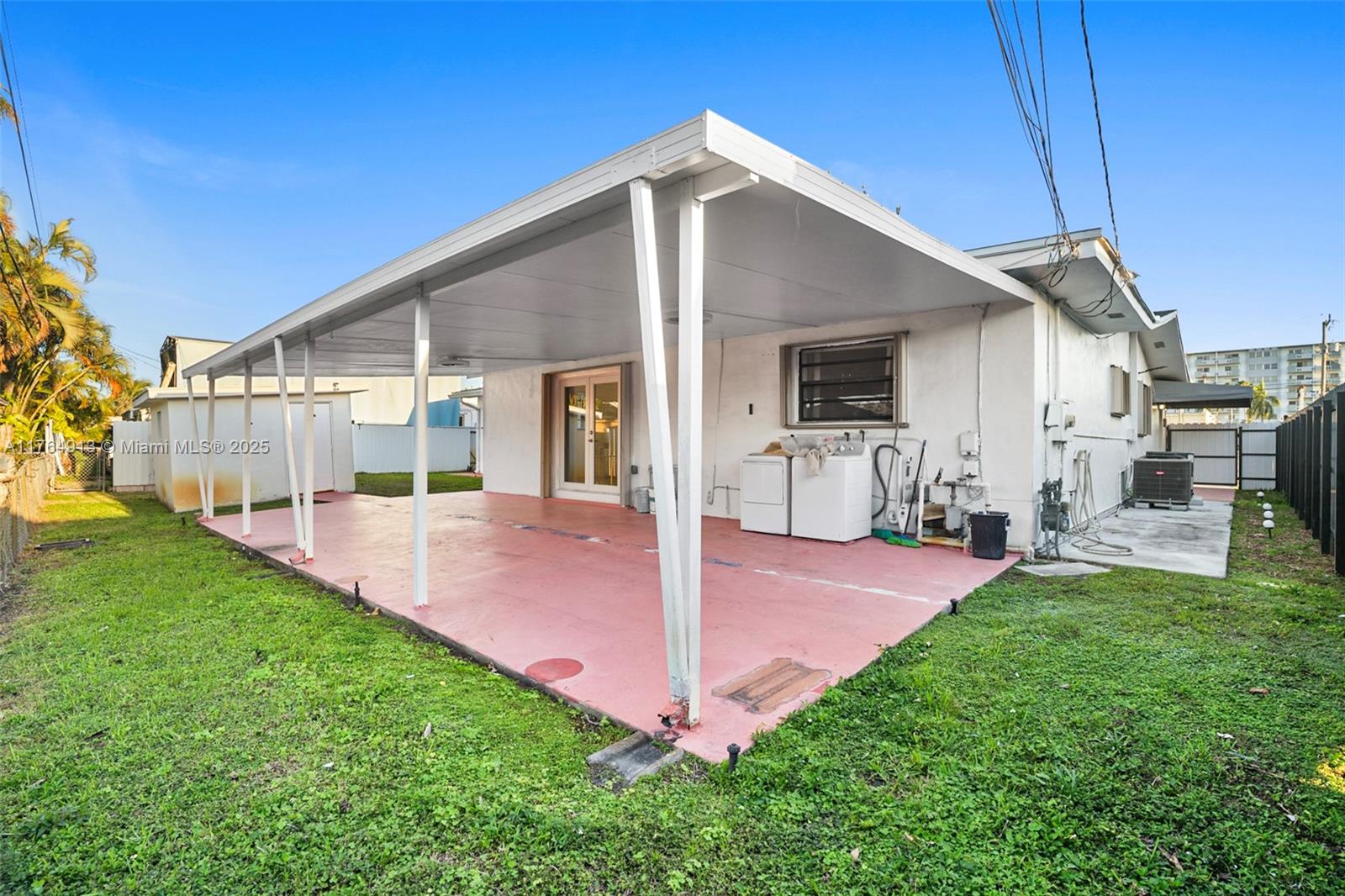 PALM SPRINGS SUB SEC 3 5T - Residential