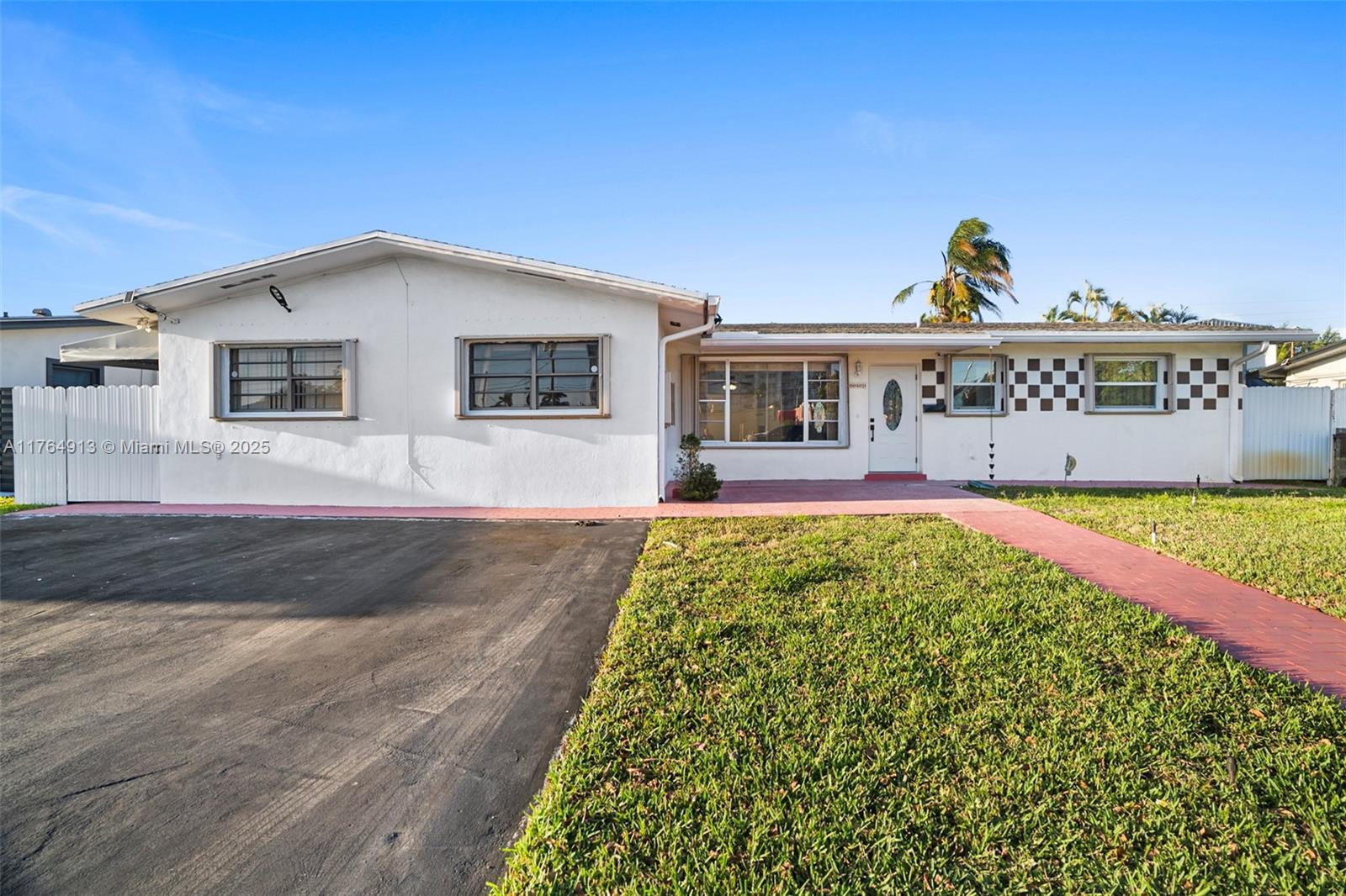PALM SPRINGS SUB SEC 3 5T - Residential