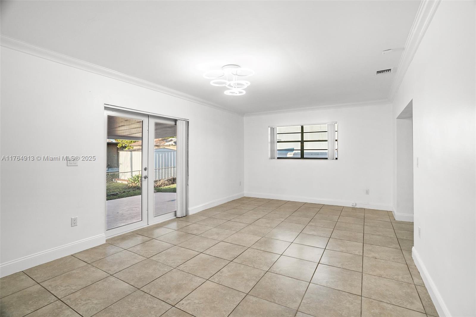 PALM SPRINGS SUB SEC 3 5T - Residential