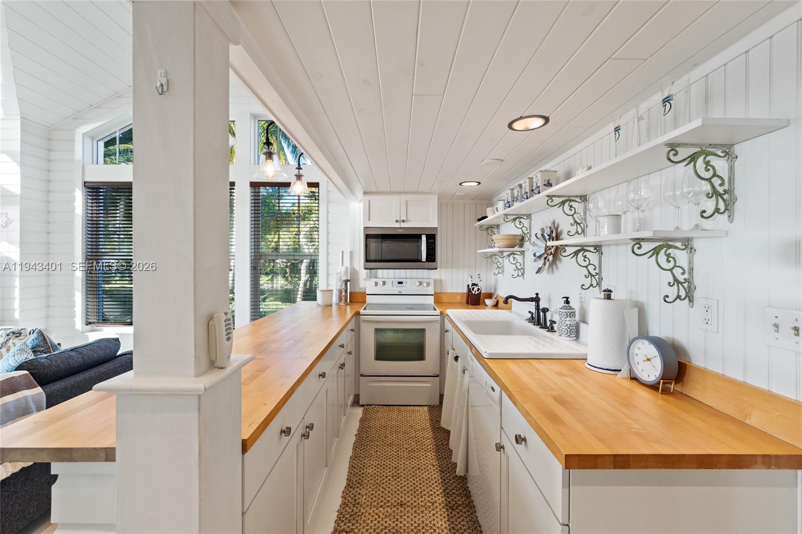 NORTH RIVER SHORES - Residential
