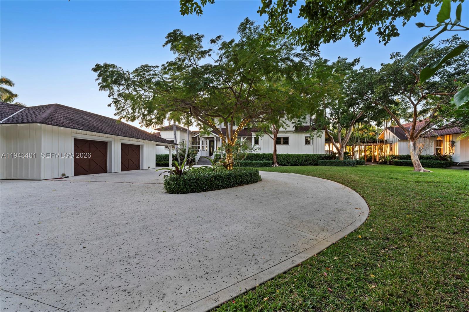 NORTH RIVER SHORES - Residential