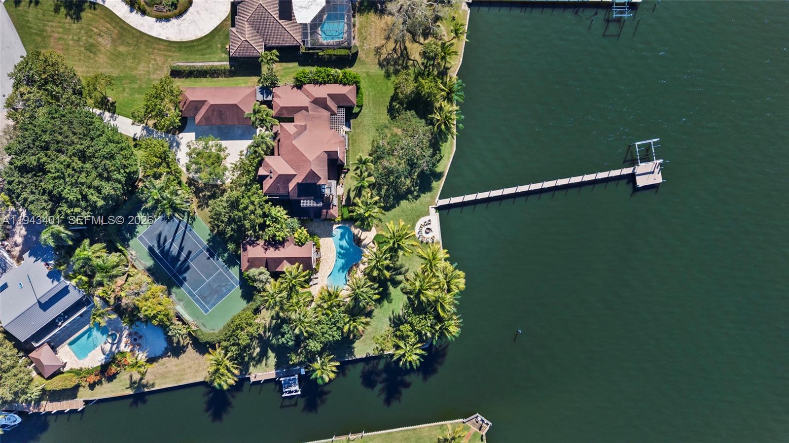 NORTH RIVER SHORES - Residential