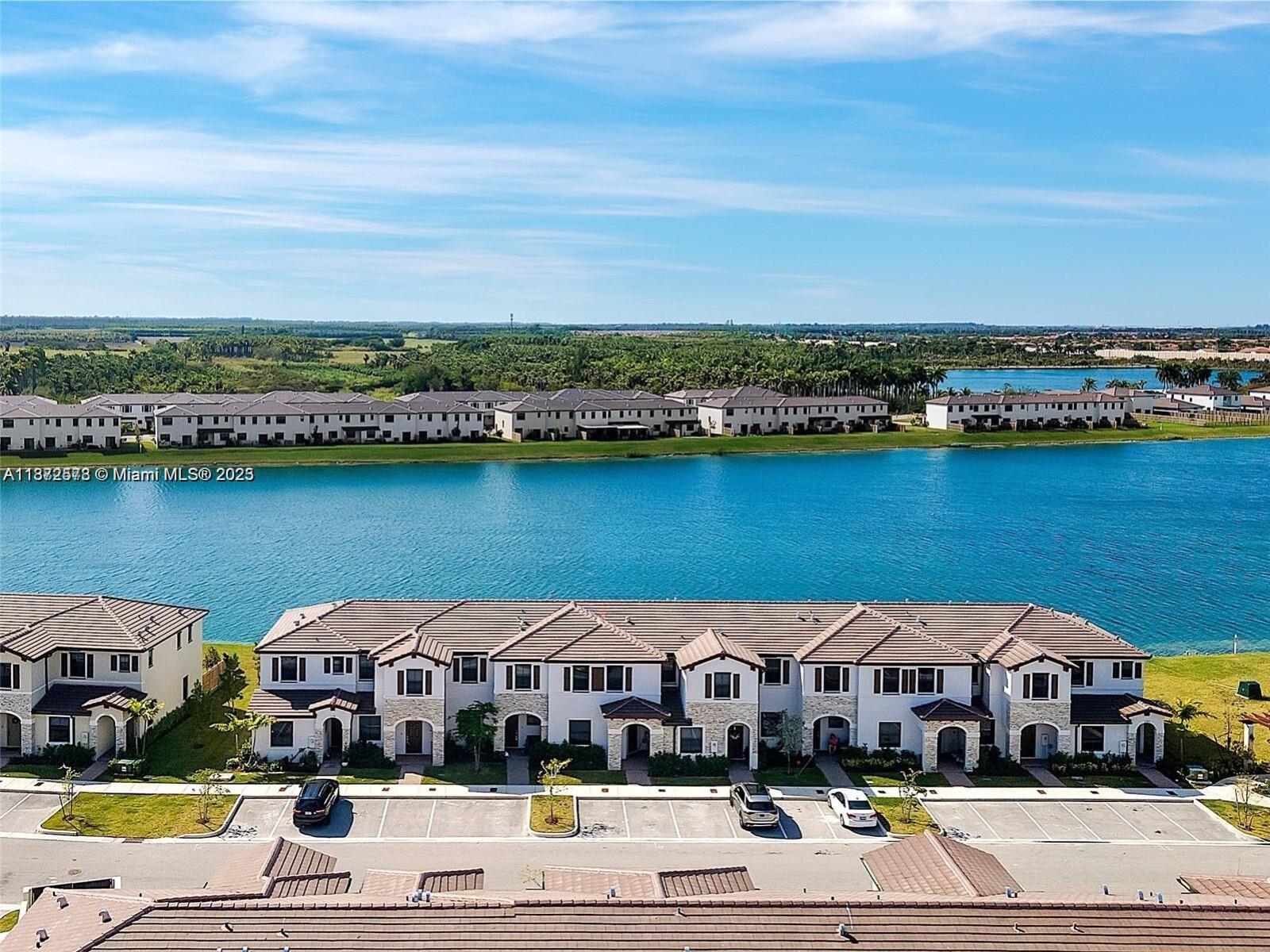 LAKEFRONT TOWNHOUSE in Crystal Cay!!! 3 bedrooms, 2,5 bathrooms, open kitchen integrated to family room, stainless steel appliances, tile on first floor and carpet on second floor, GREAT LOCATION with easy access to US1, Turnpike, Old Cutler Road. Walk/run on the 7 mile trail with beautiful scenarios + conservation areas that take you to Black Point Park and Marina. CLUBHOUSE with POOL and GYM.