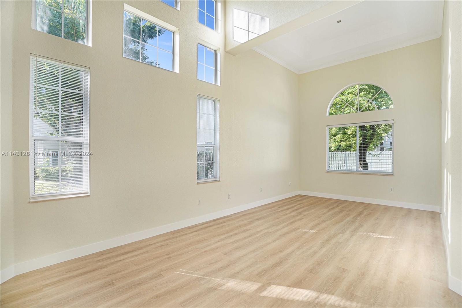 PEMBROKE ISLES III - Residential