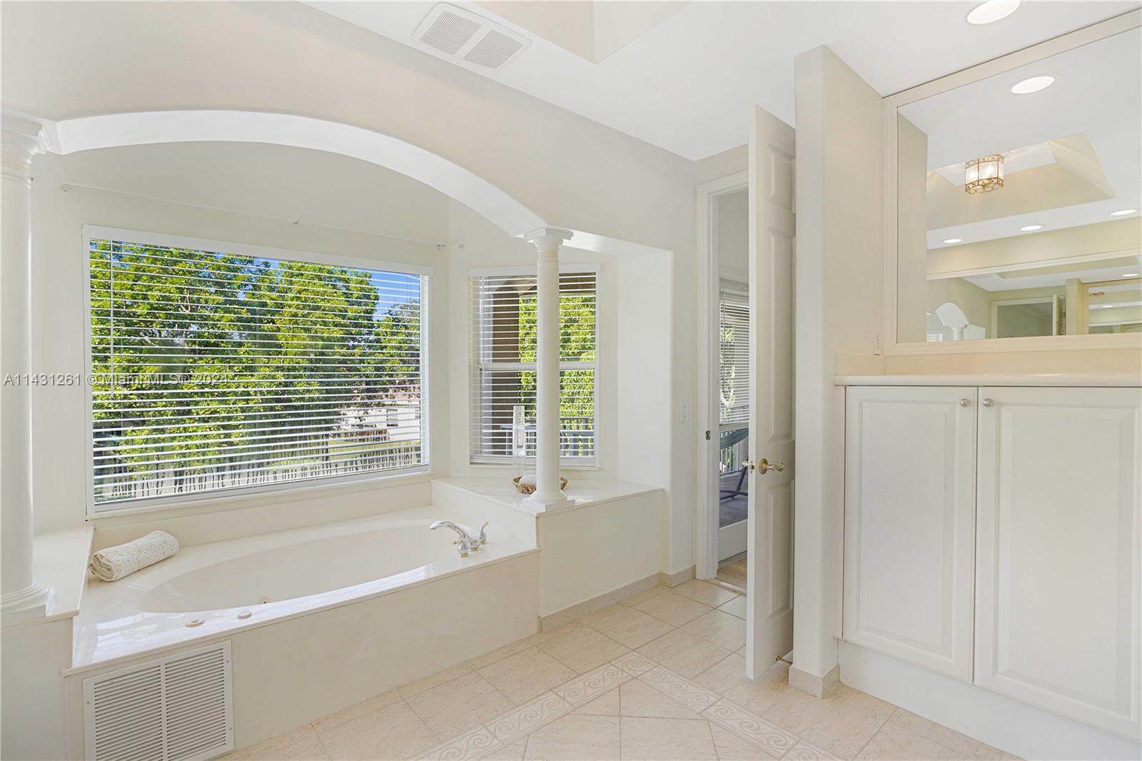 PEMBROKE ISLES III - Residential