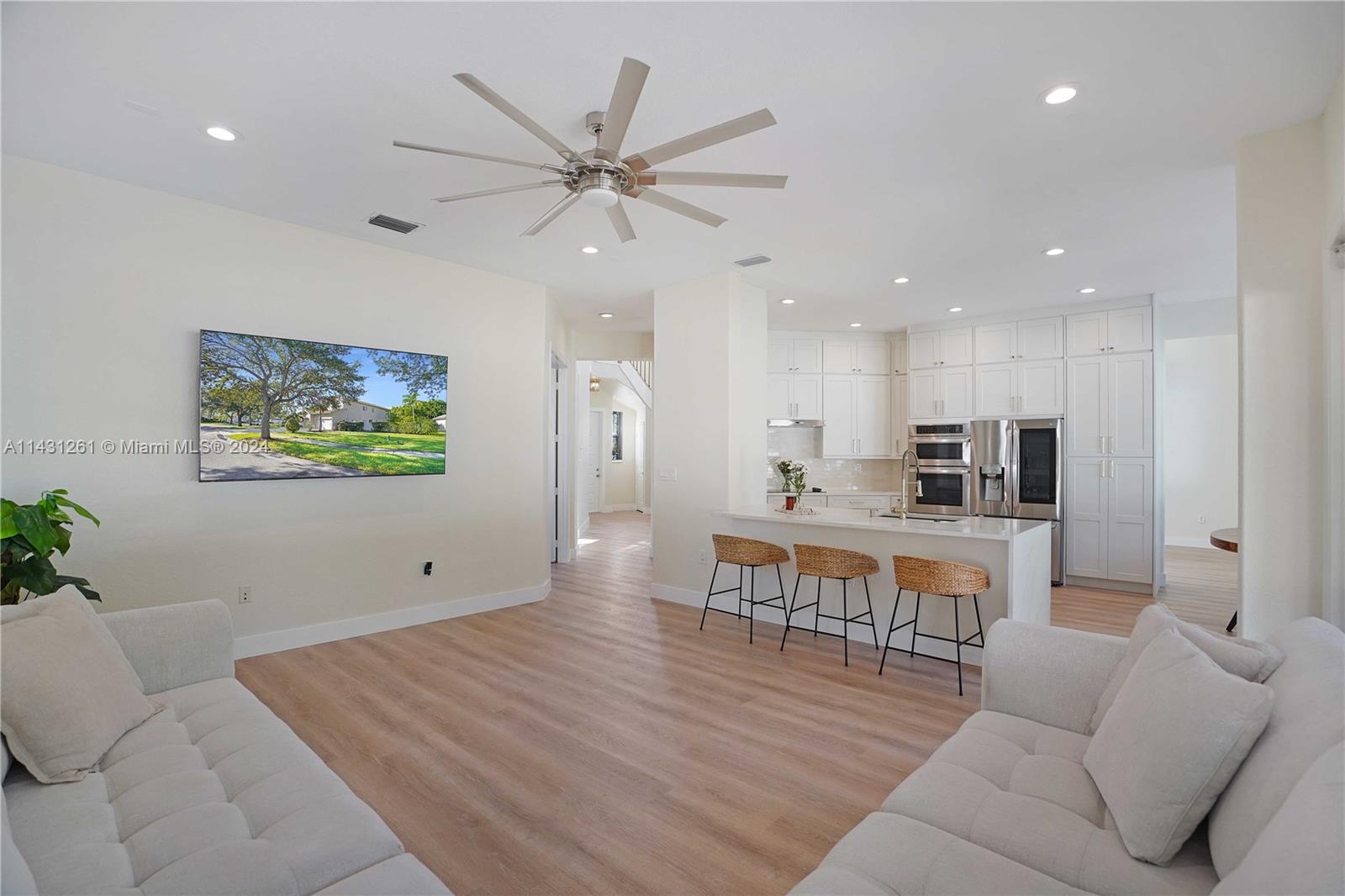 PEMBROKE ISLES III - Residential