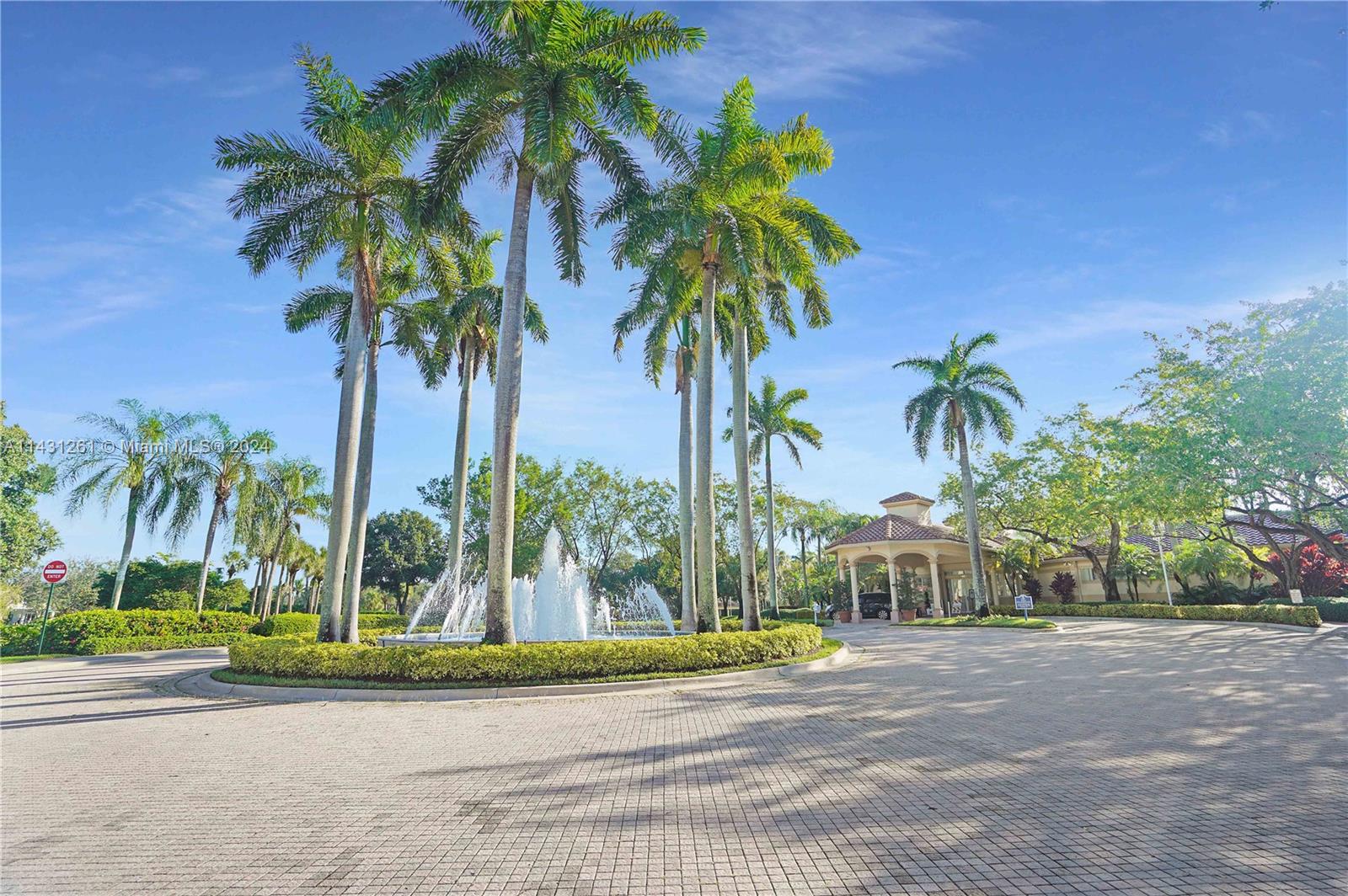 PEMBROKE ISLES III - Residential