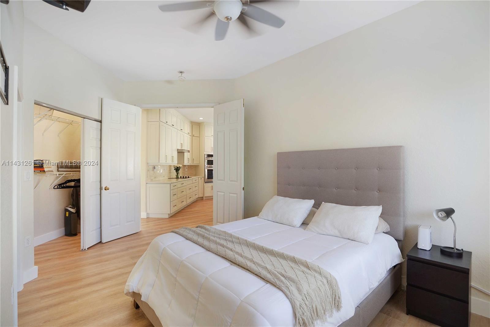 PEMBROKE ISLES III - Residential