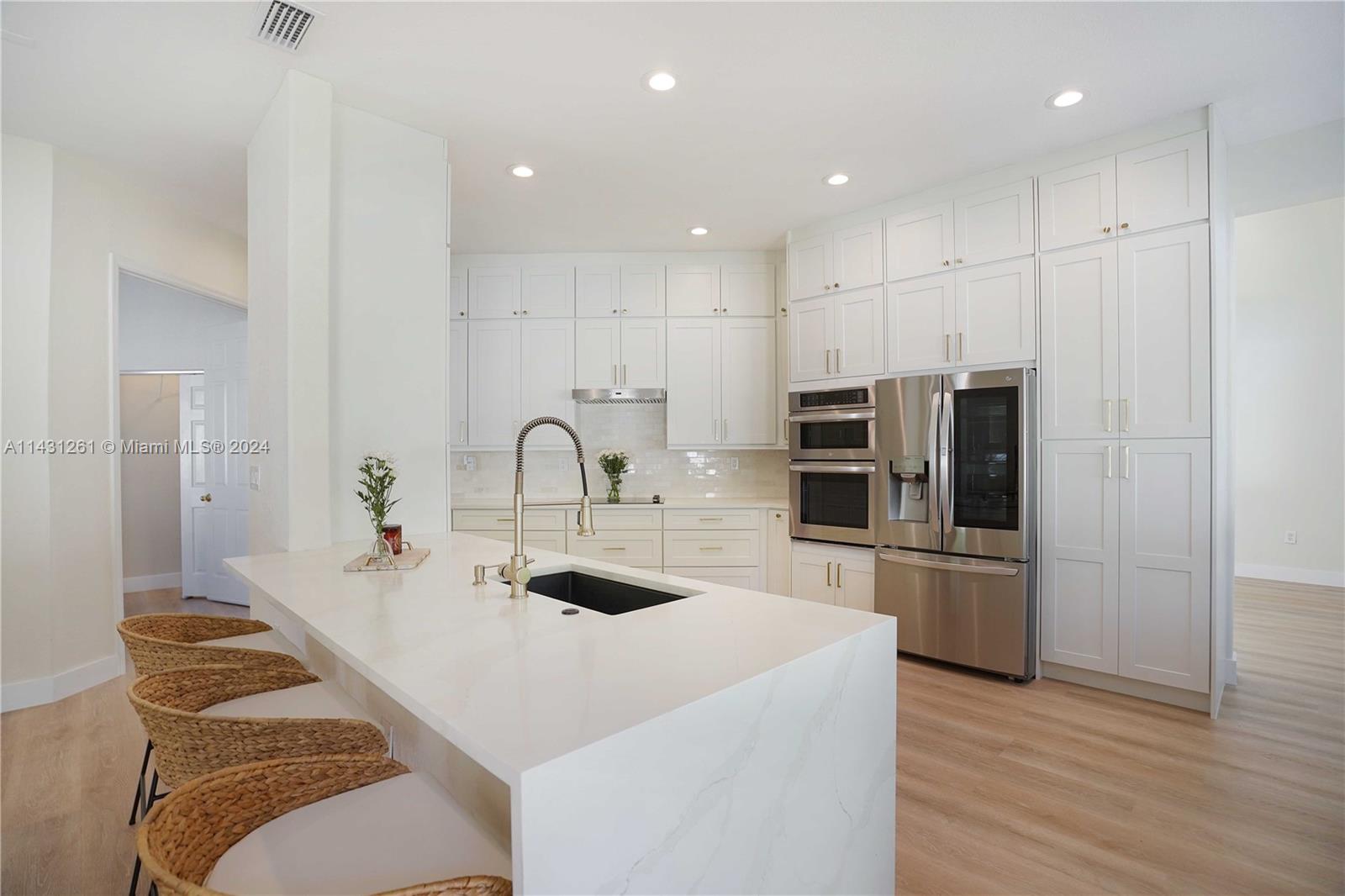 PEMBROKE ISLES III - Residential