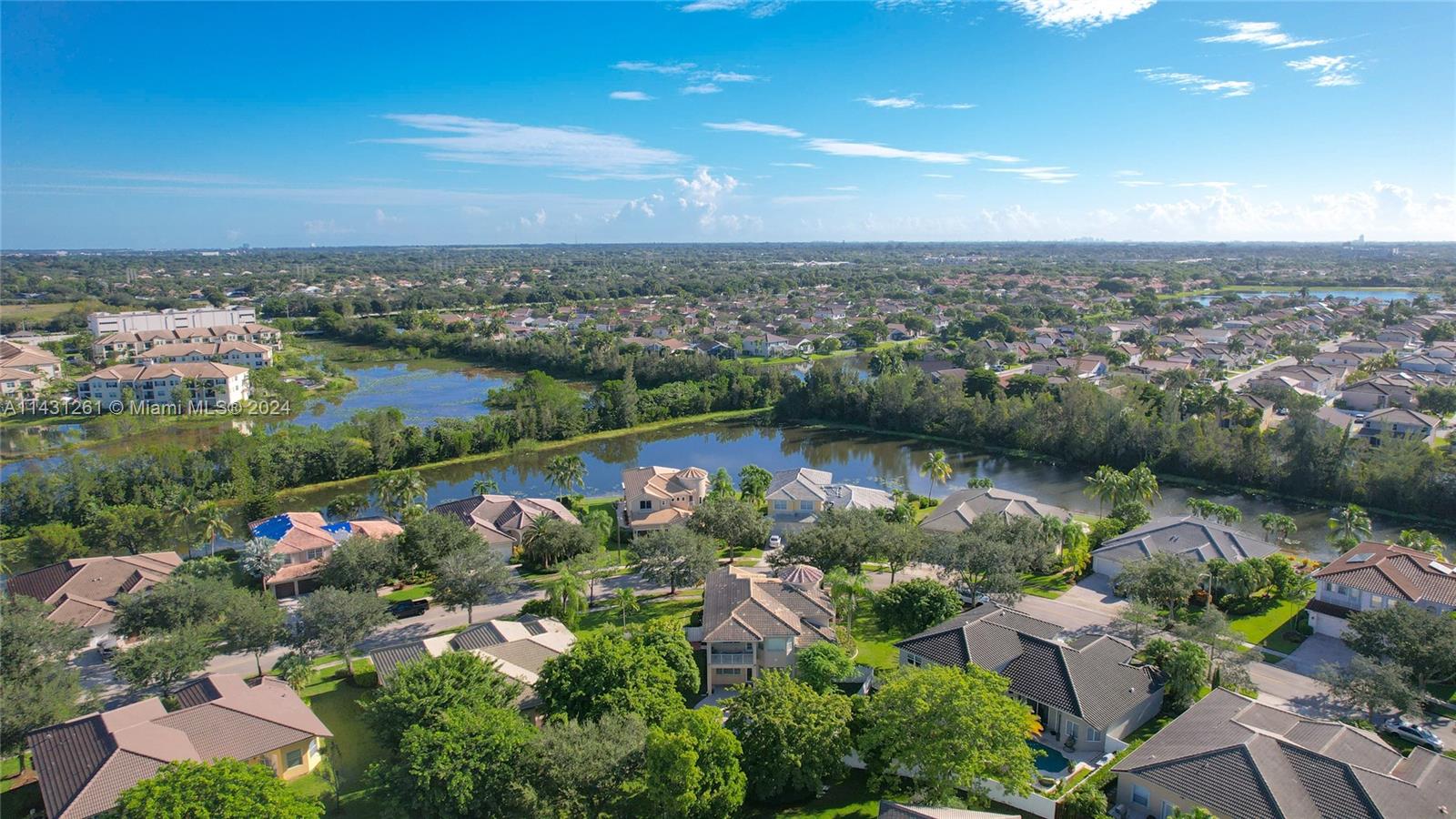 PEMBROKE ISLES III - Residential