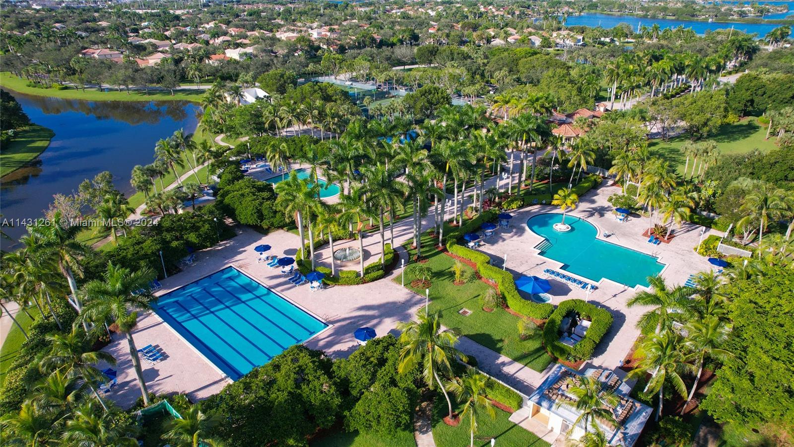 PEMBROKE ISLES III - Residential