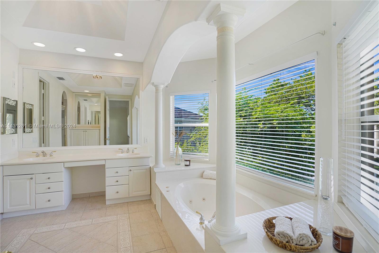 PEMBROKE ISLES III - Residential