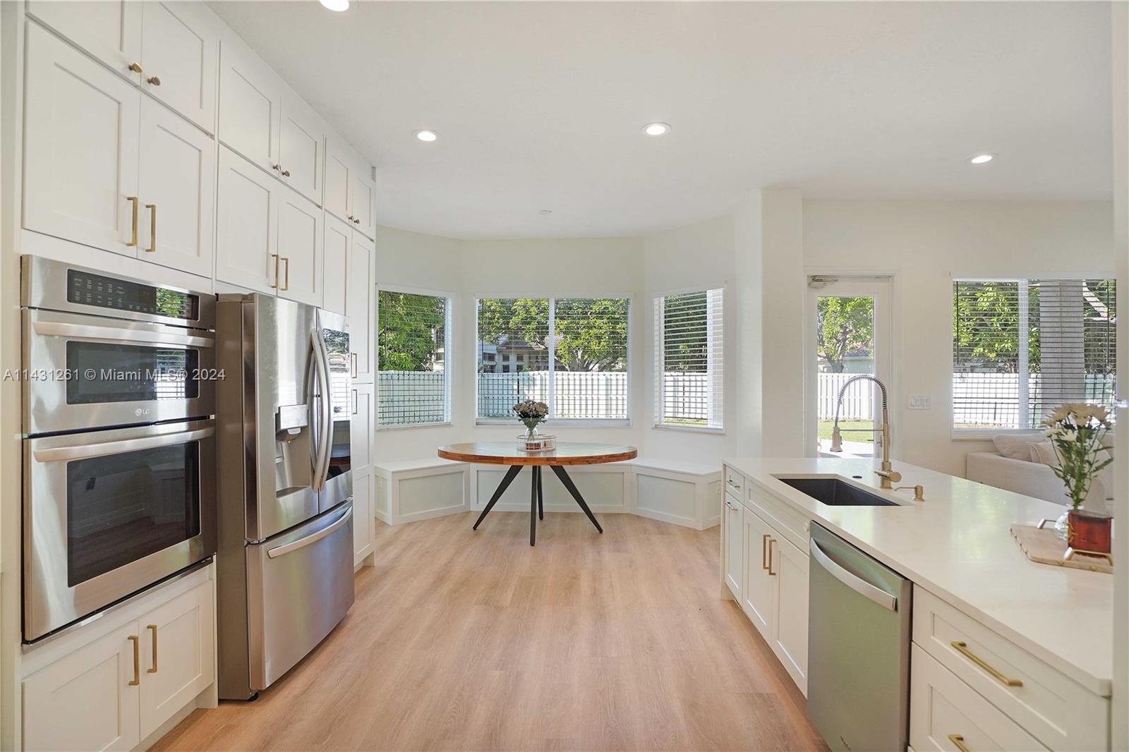 PEMBROKE ISLES III - Residential