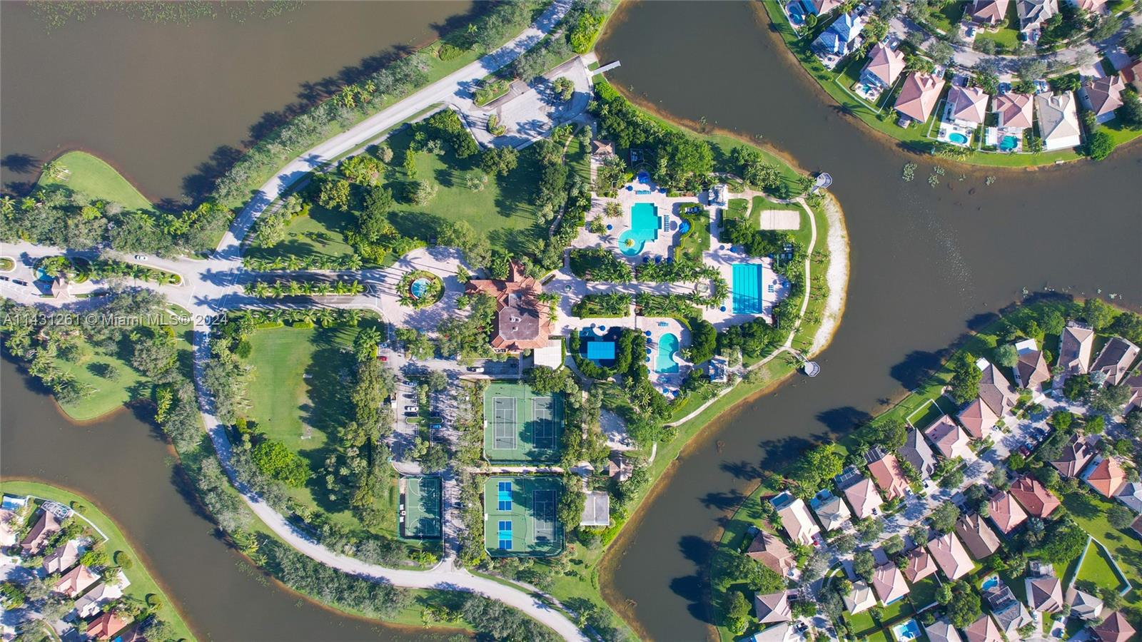 PEMBROKE ISLES III - Residential