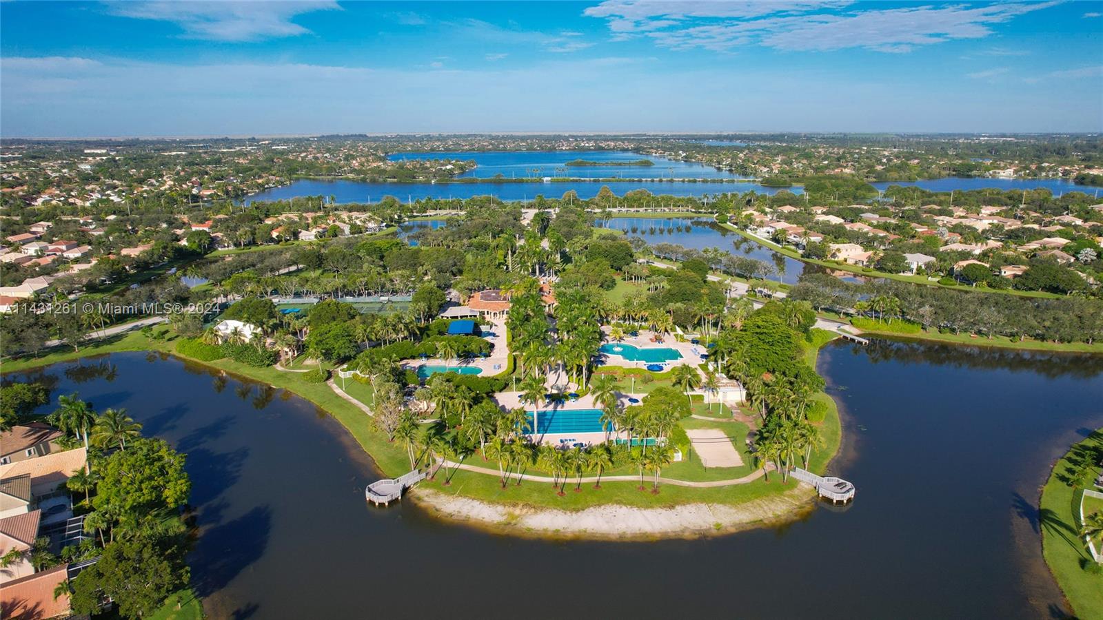 PEMBROKE ISLES III - Residential