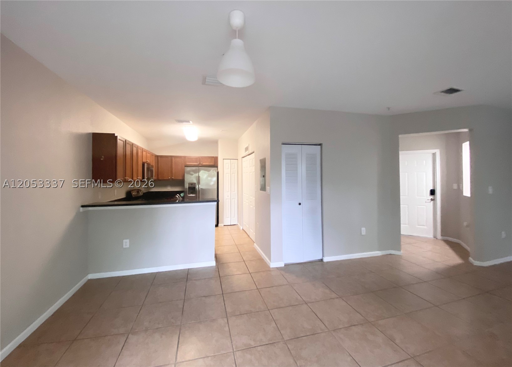 ST MAARTEN AT GRAND BAY C - Residential Lease