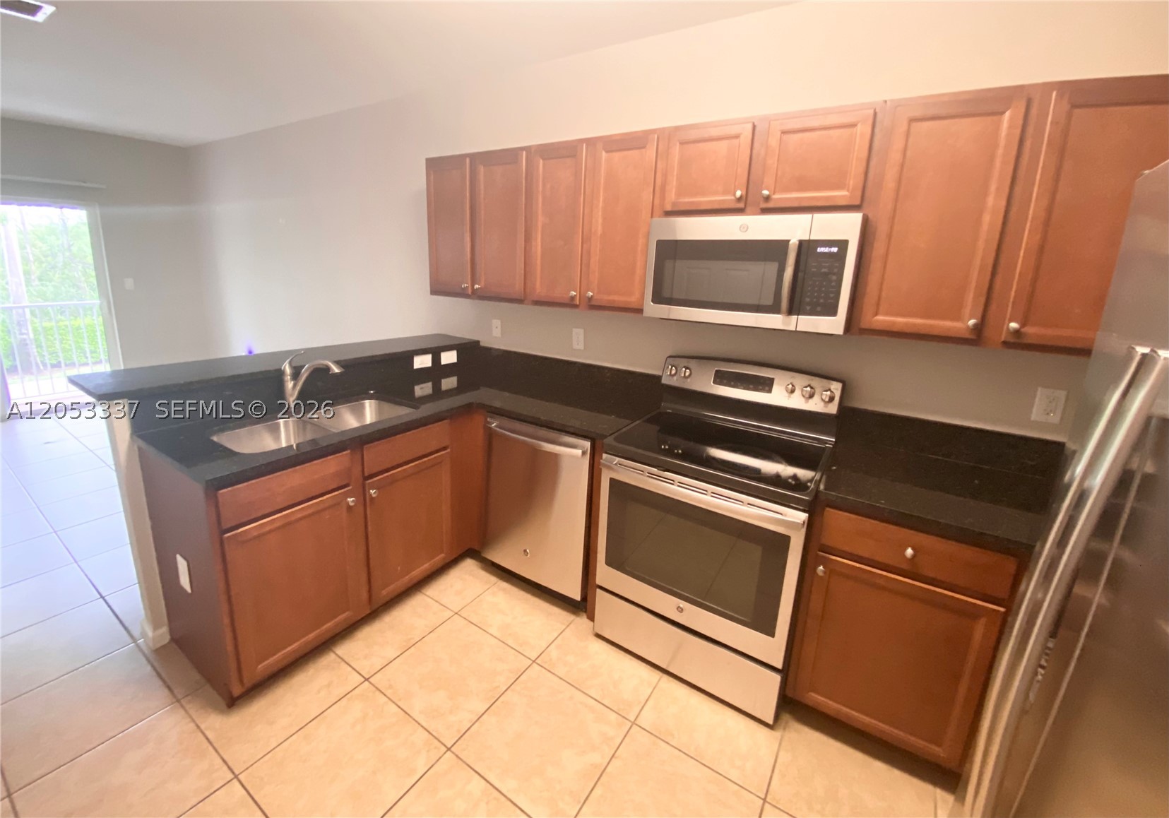 ST MAARTEN AT GRAND BAY C - Residential Lease